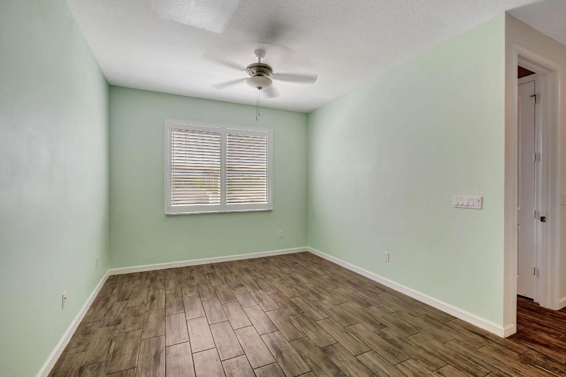 6631 Pointe Of Woods Drive