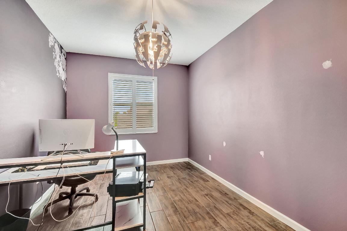 6631 Pointe Of Woods Drive