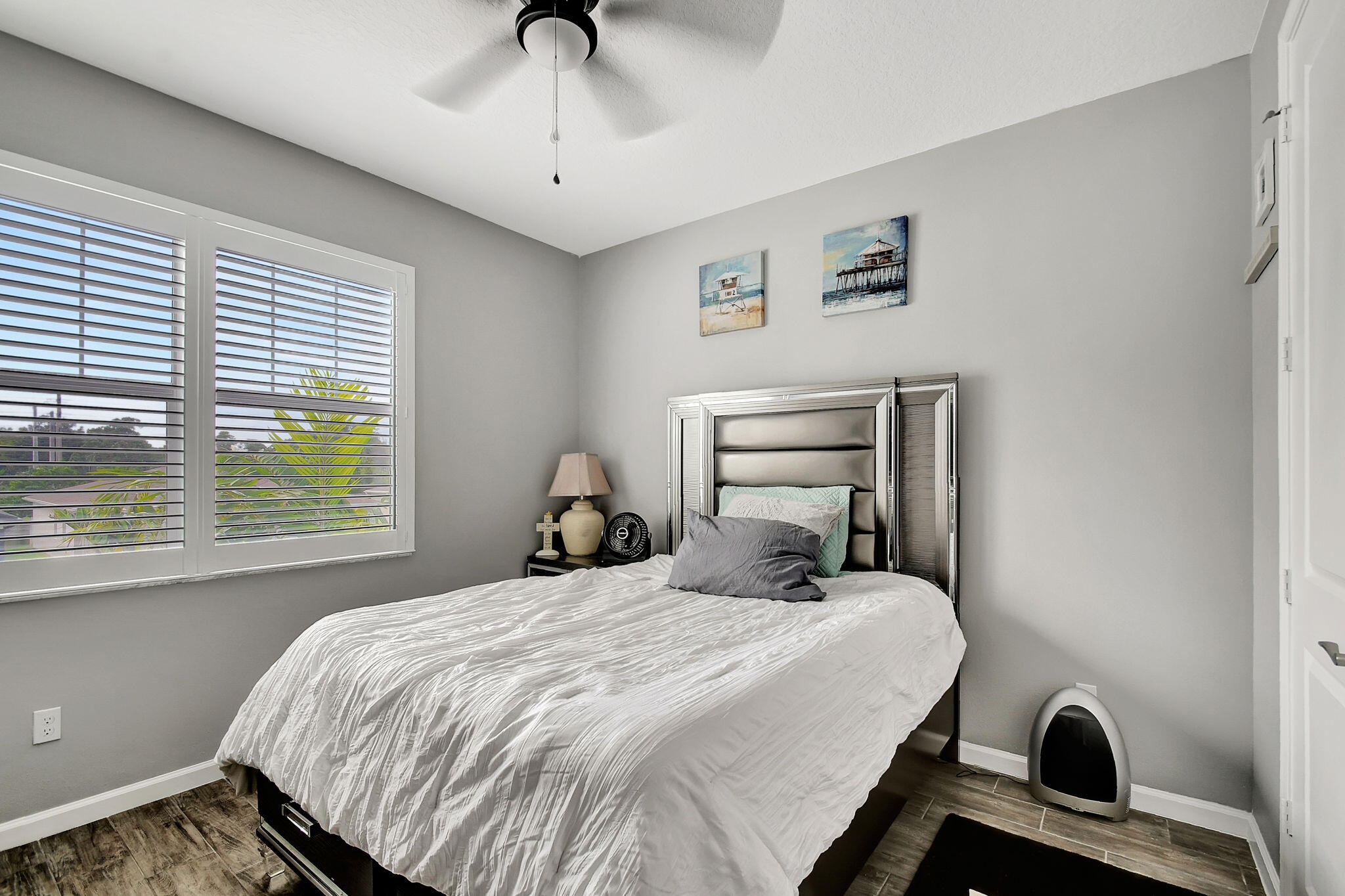 6631 Pointe Of Woods Drive