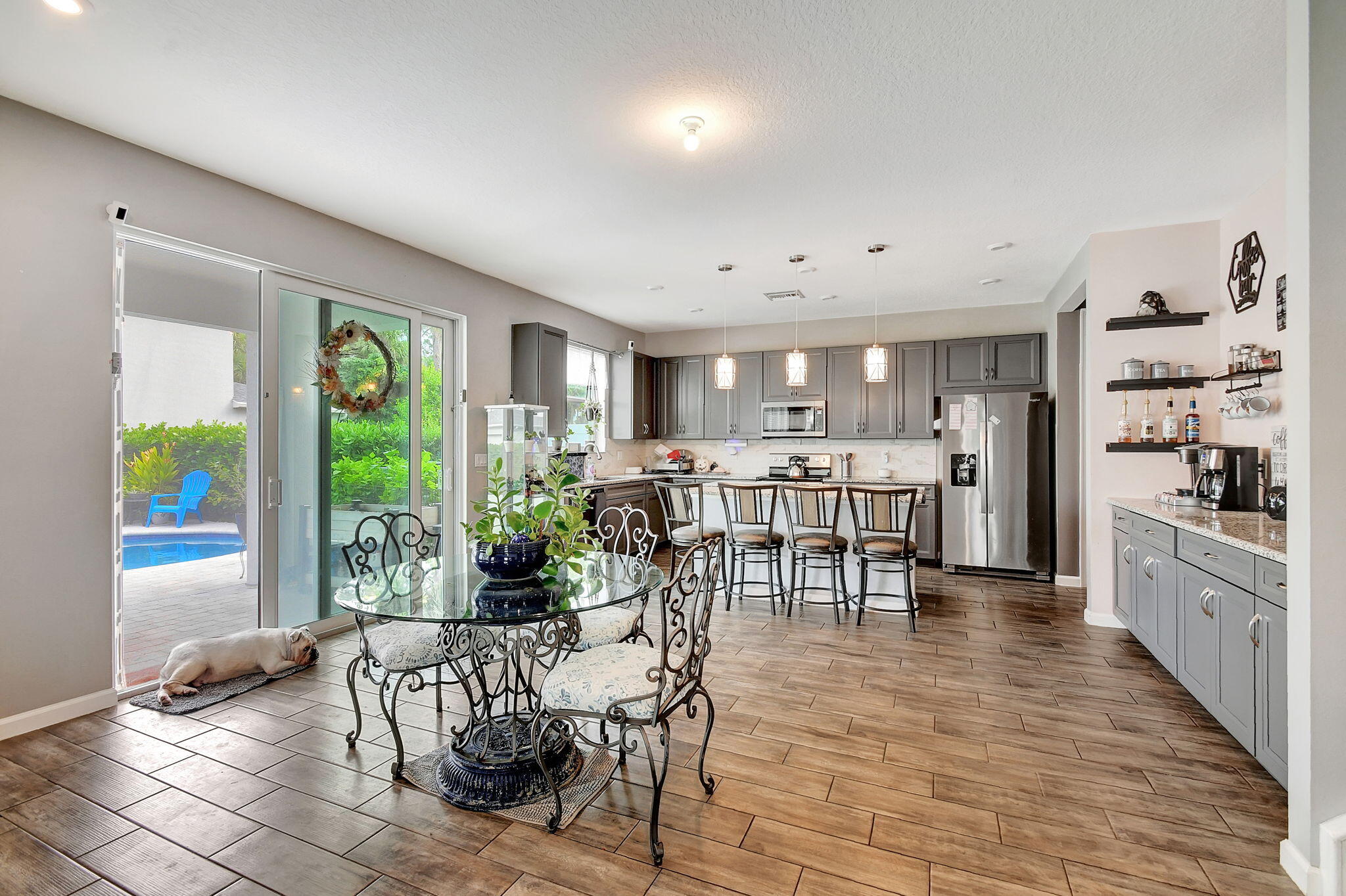 6631 Pointe Of Woods Drive