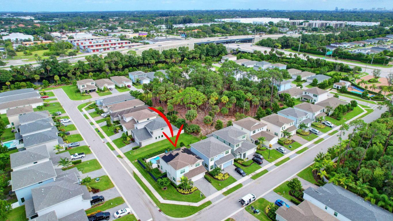 6631 Pointe Of Woods Drive