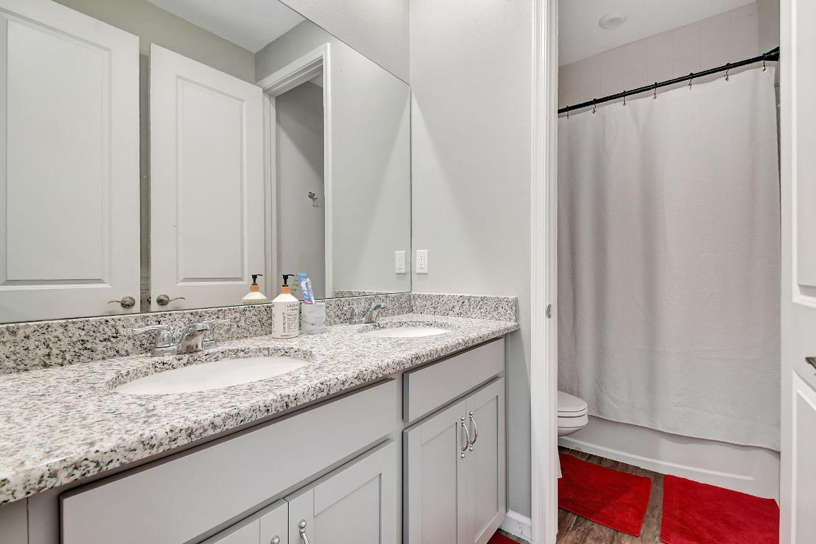 6631 Pointe Of Woods Drive