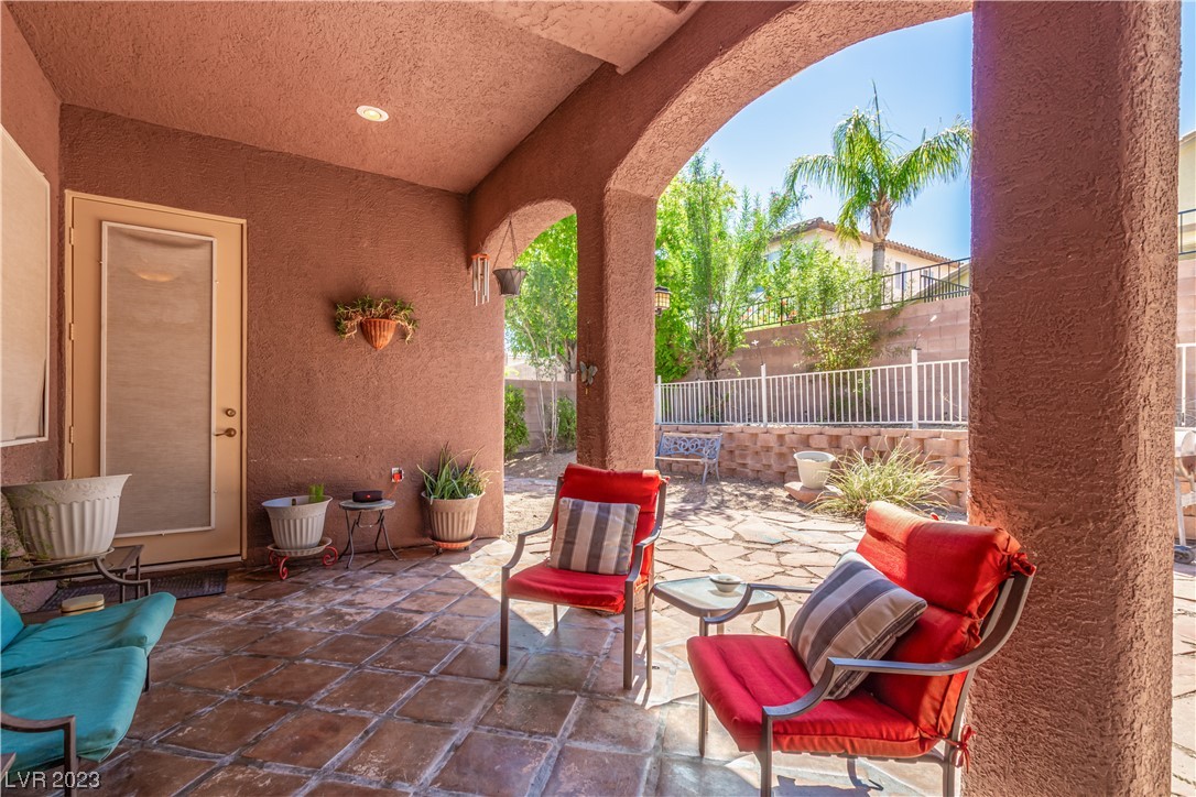 2727 Cool Lilac Avenue