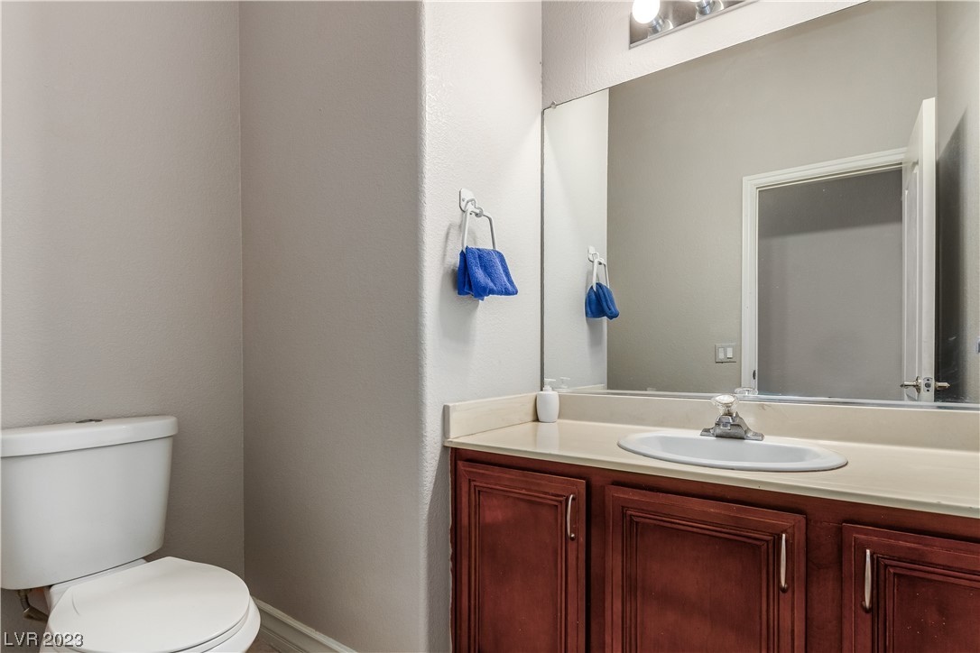 2727 Cool Lilac Avenue