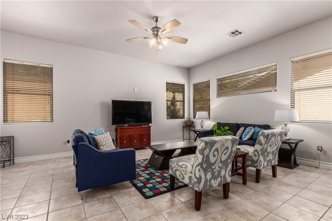 2727 Cool Lilac Avenue