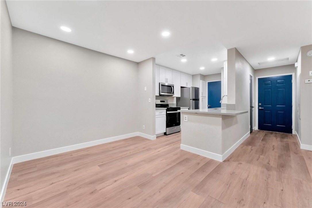 2200 South Fort Apache Road 2237