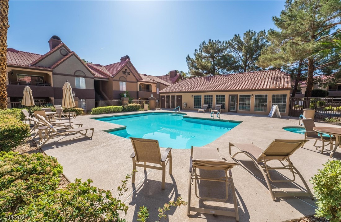 2200 South Fort Apache Road 2237