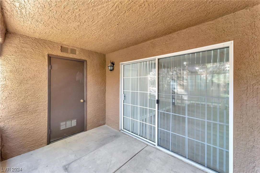 2200 South Fort Apache Road 2237