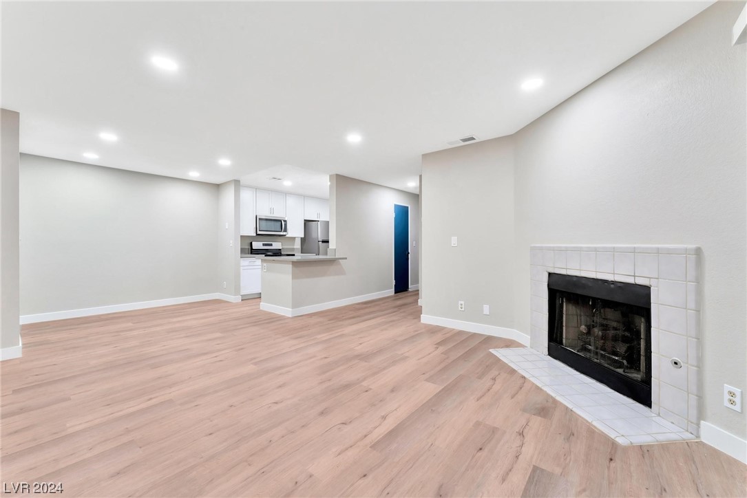 2200 South Fort Apache Road 2237