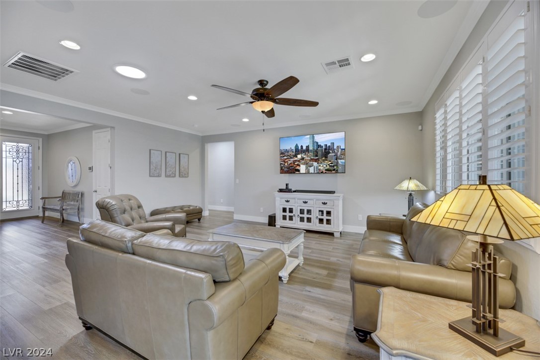 9729 Guiding Light Avenue