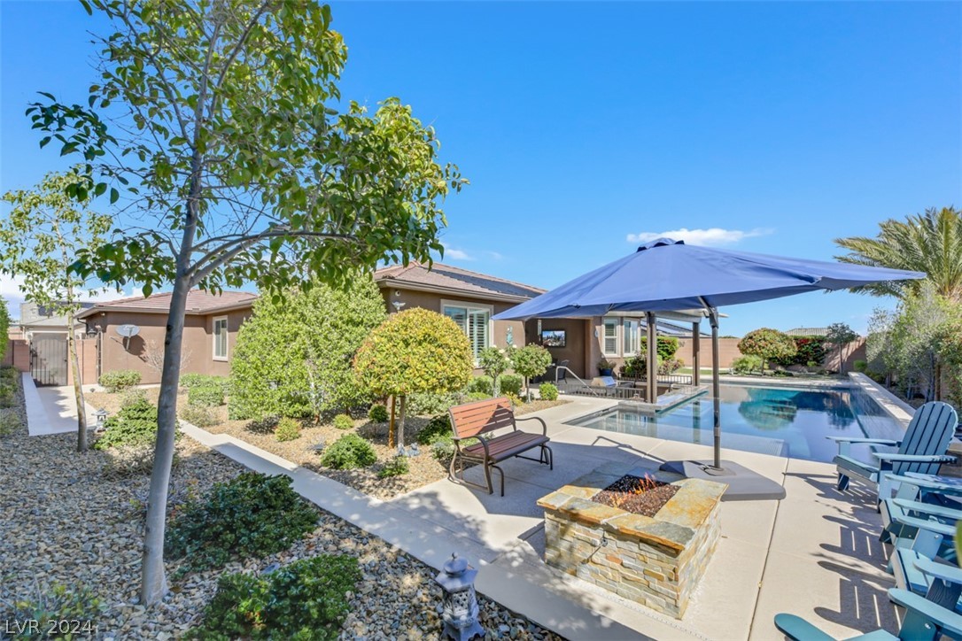 9729 Guiding Light Avenue