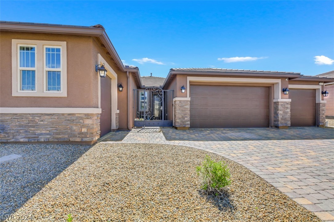 9729 Guiding Light Avenue