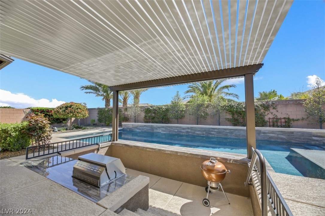 9729 Guiding Light Avenue