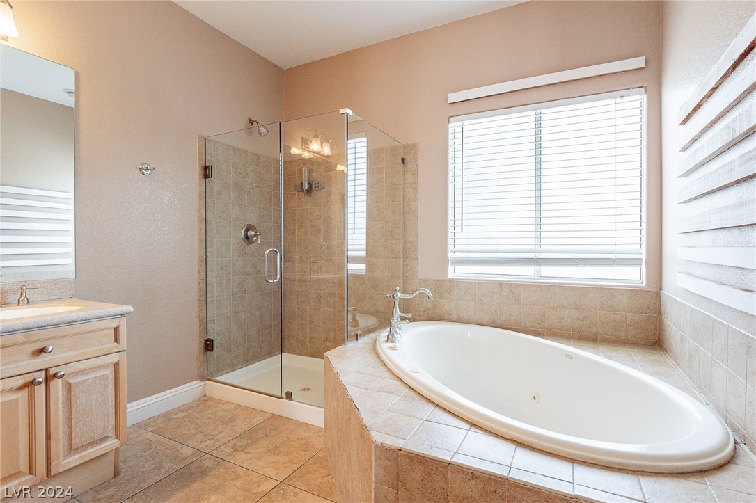 6513 West Tropical Parkway