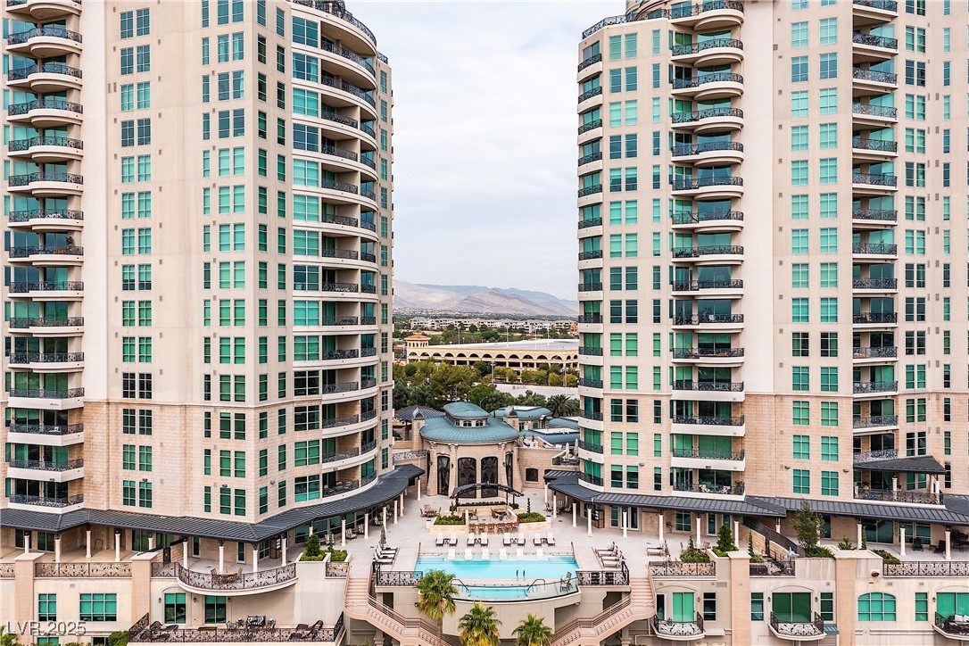 9103 Alta Drive 807