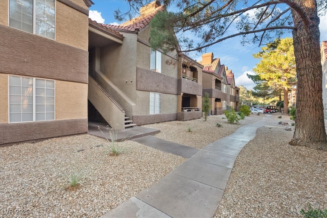 2200 South Fort Apache Road 2237