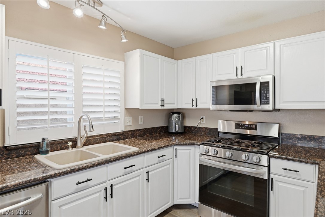 7632 Oyster Cove Drive