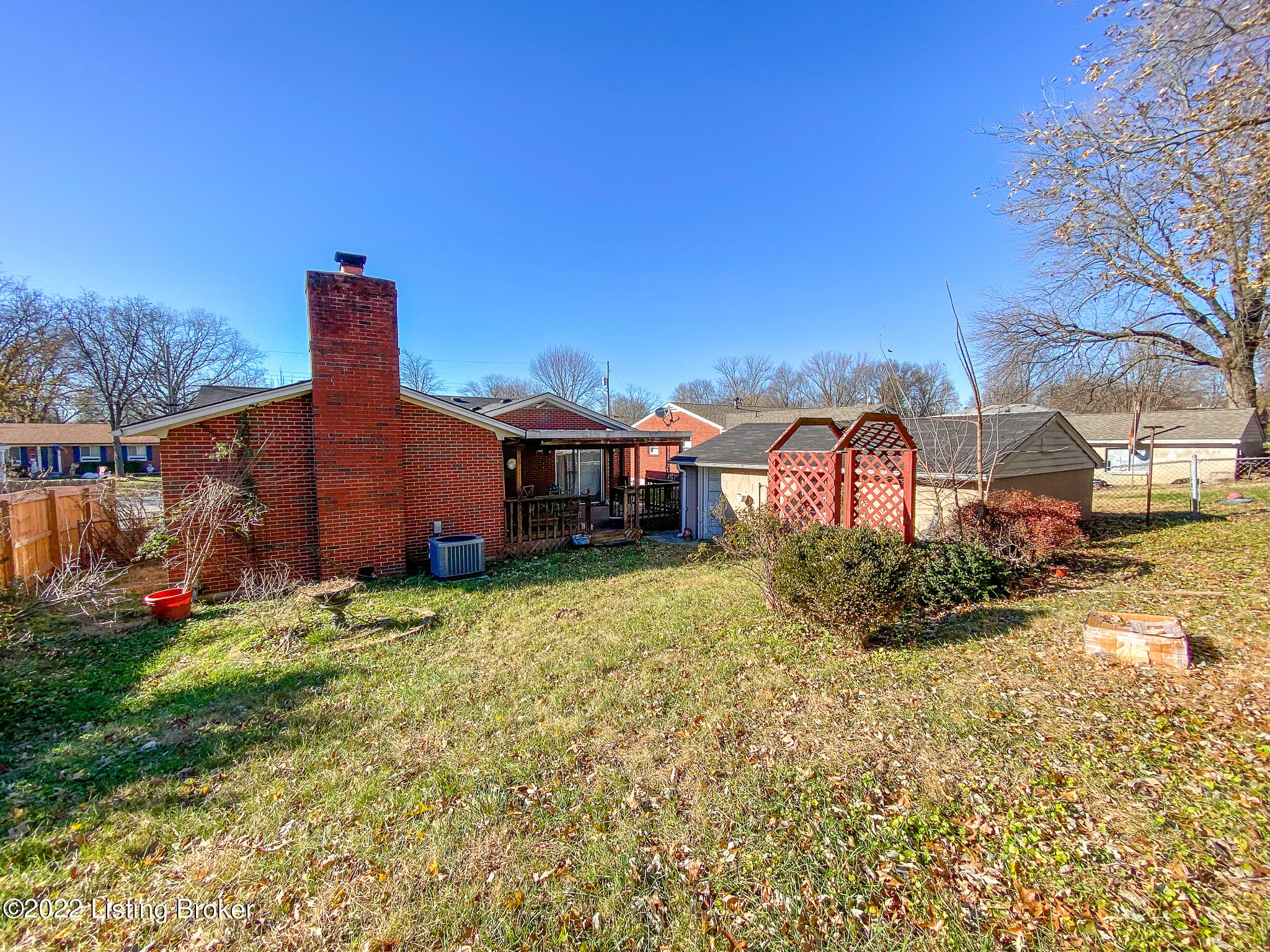 9805 Seville Dr