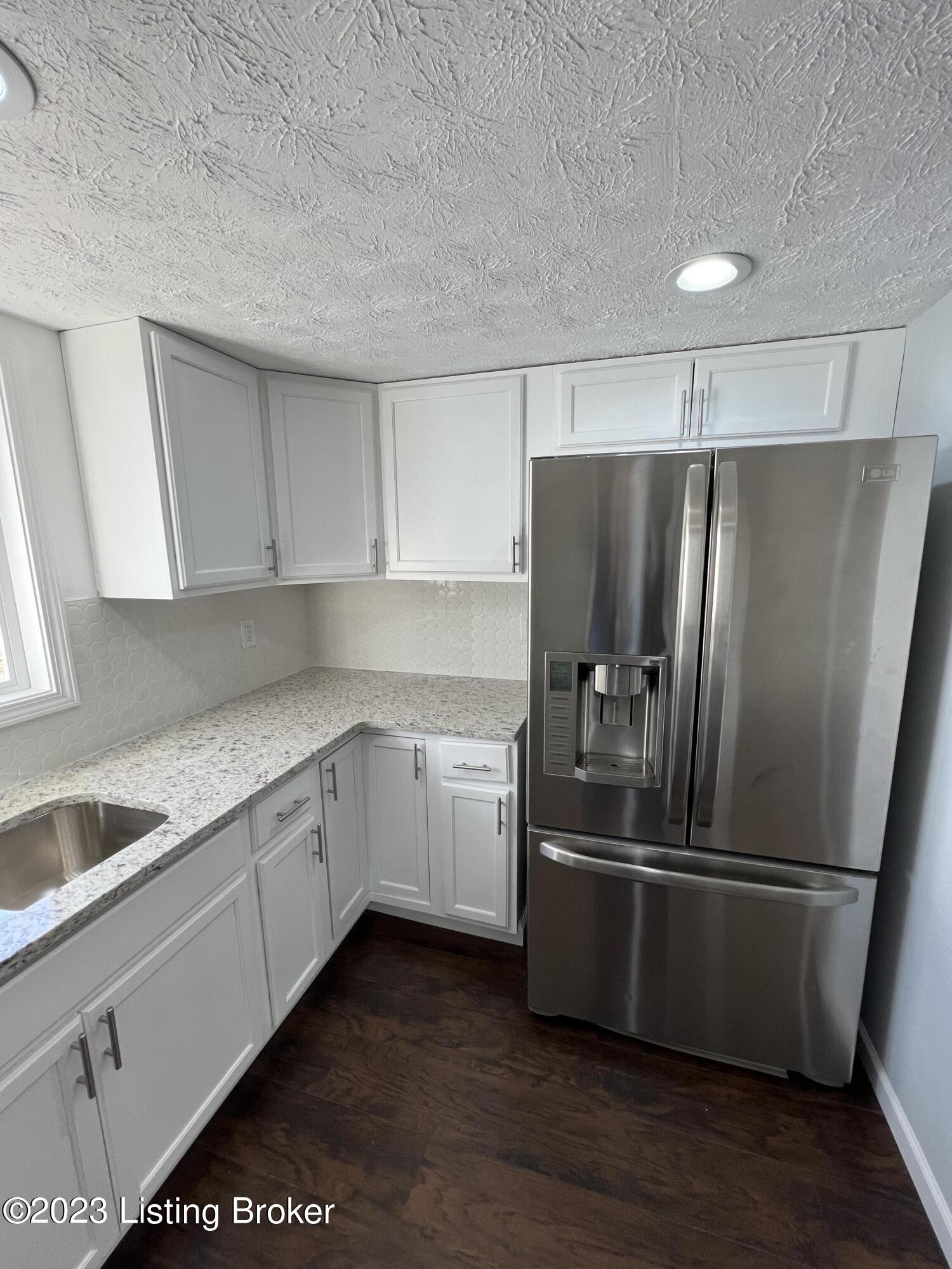 6905 Memory Ln