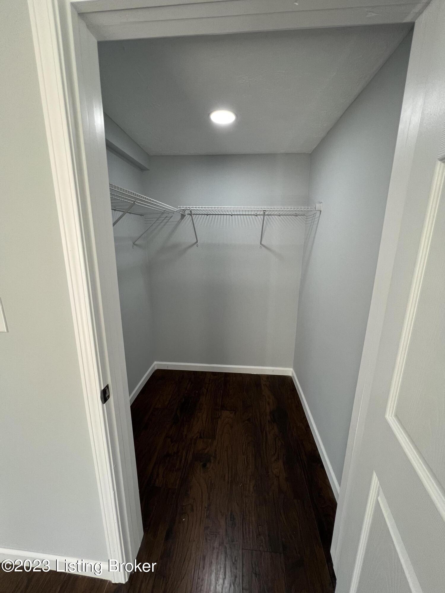 6905 Memory Ln