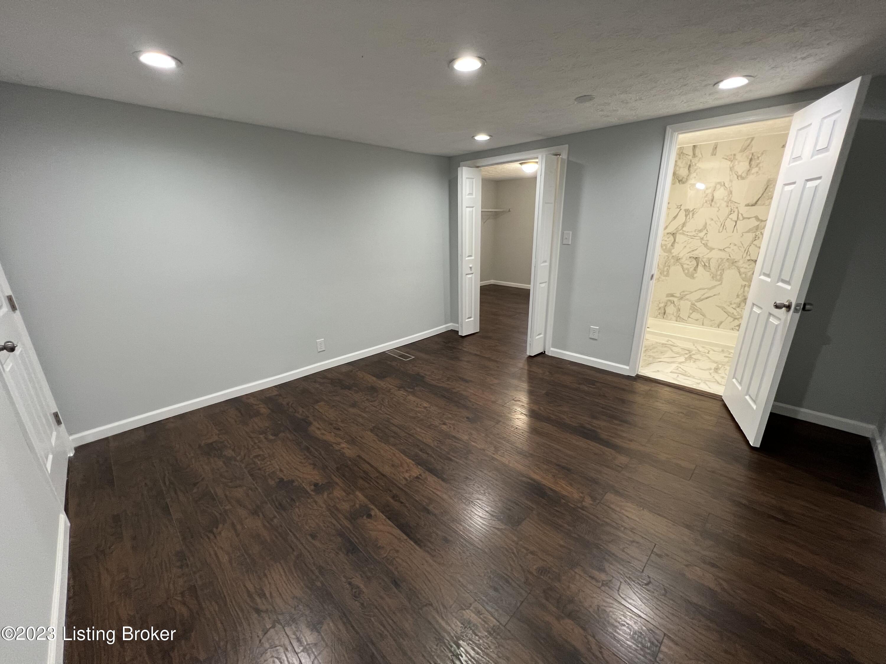 6905 Memory Ln