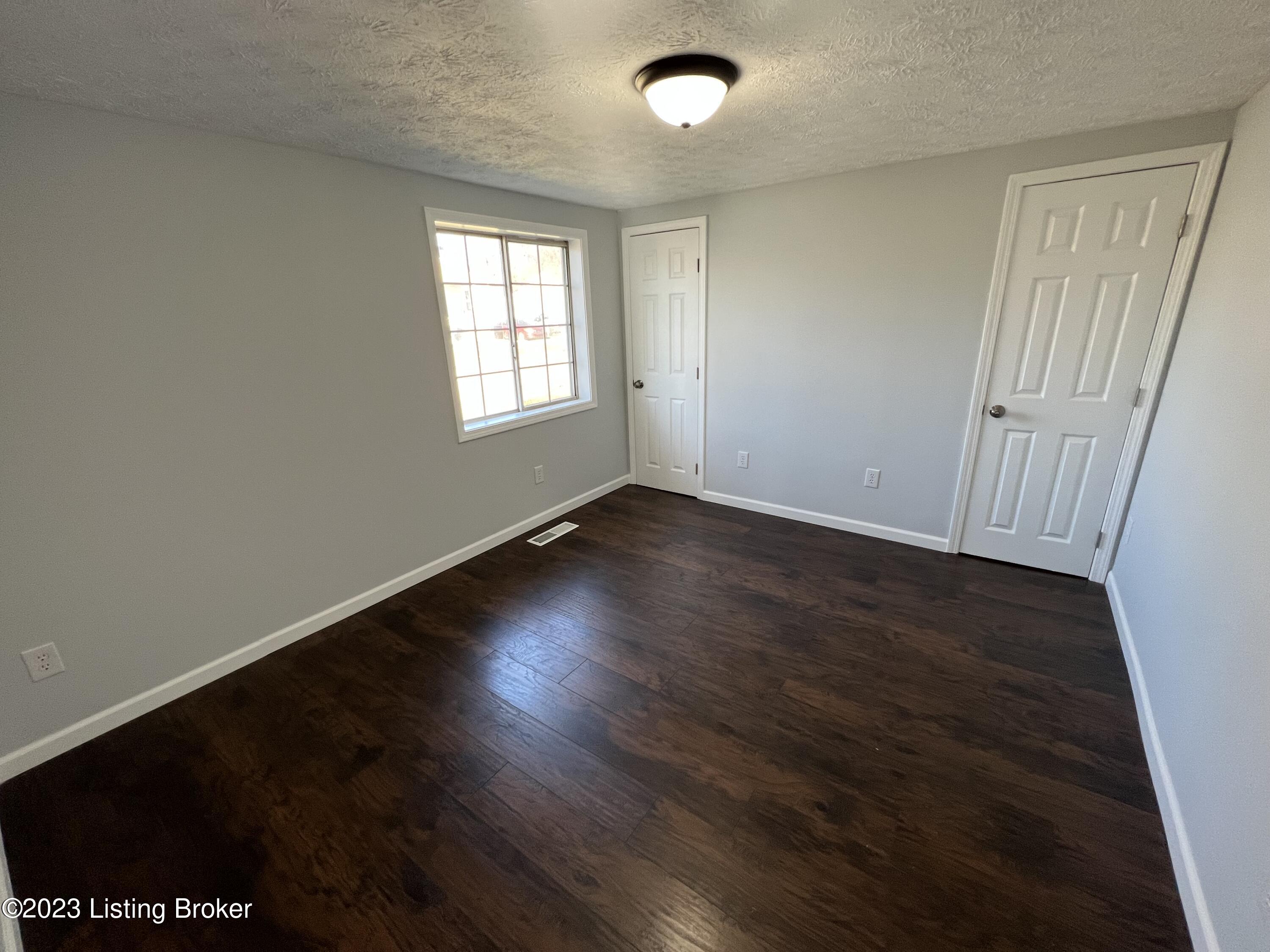 6905 Memory Ln