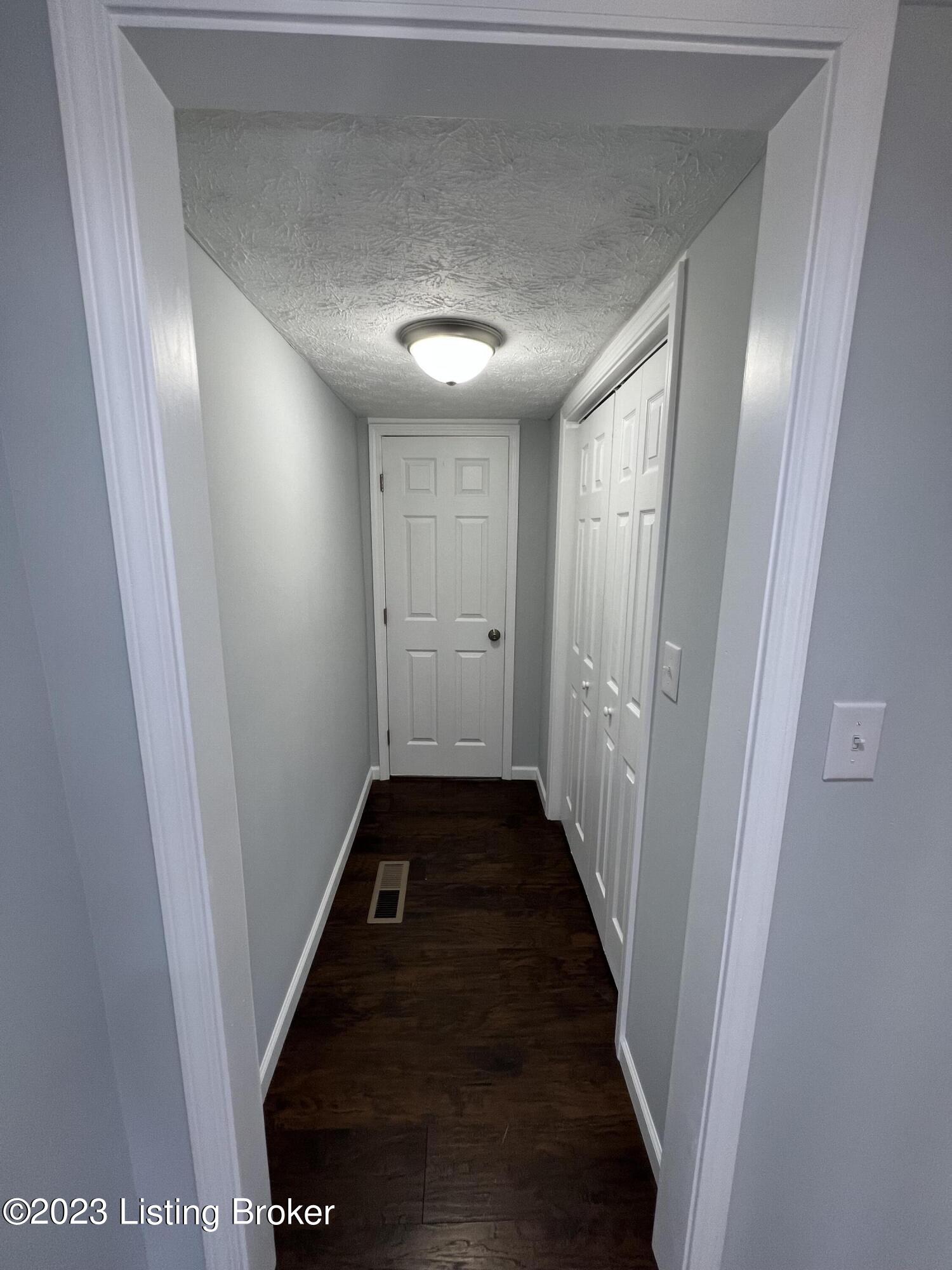 6905 Memory Ln