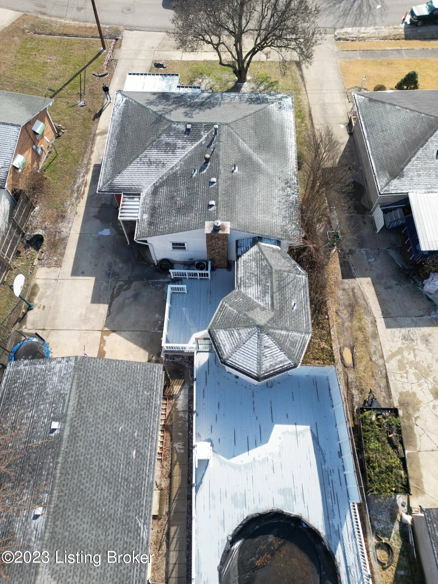 3611 Twin Oak Ln