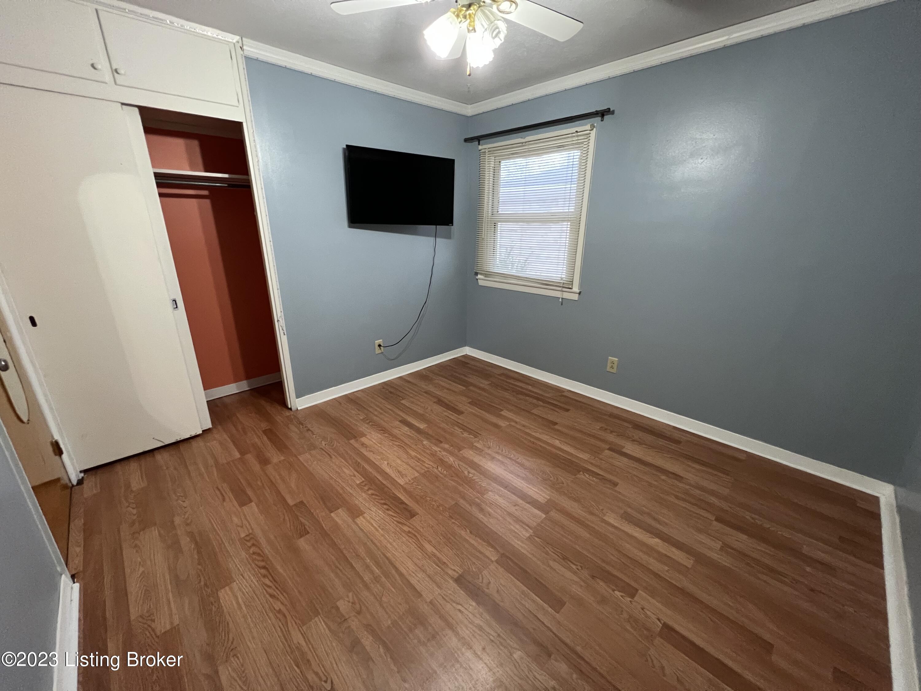 3611 Twin Oak Ln