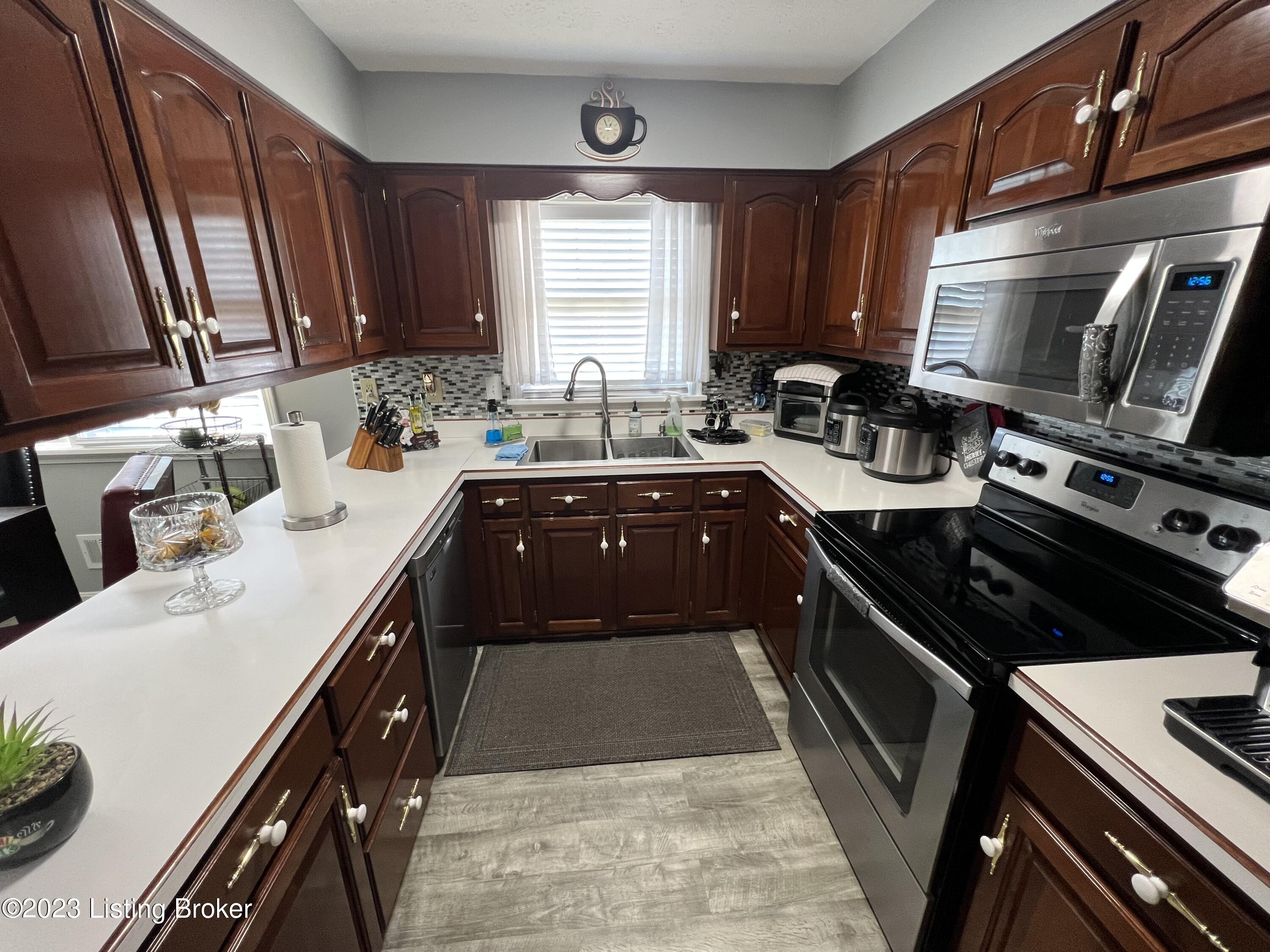 8100 Smithton Rd