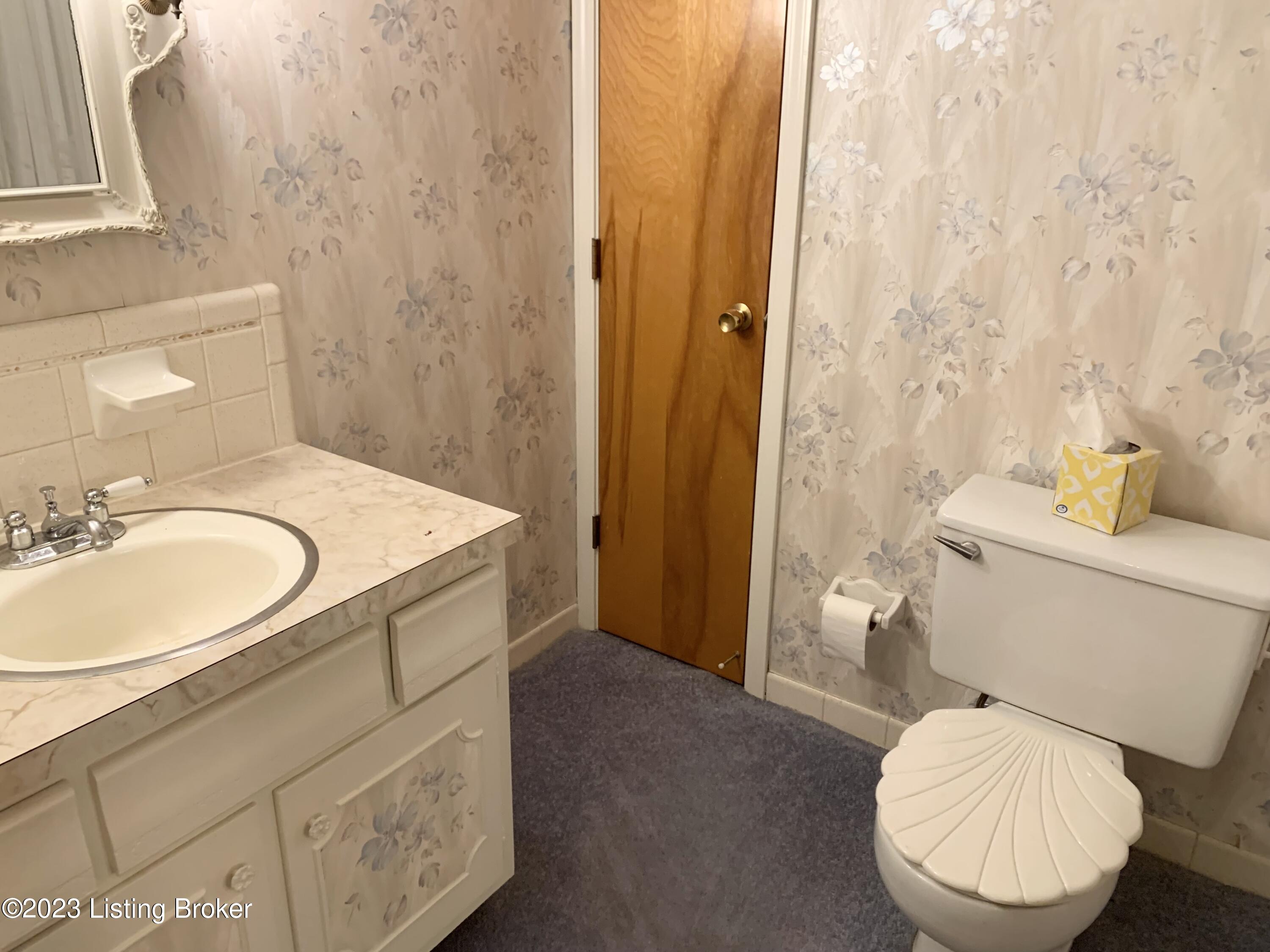 4403 Hobart Ct