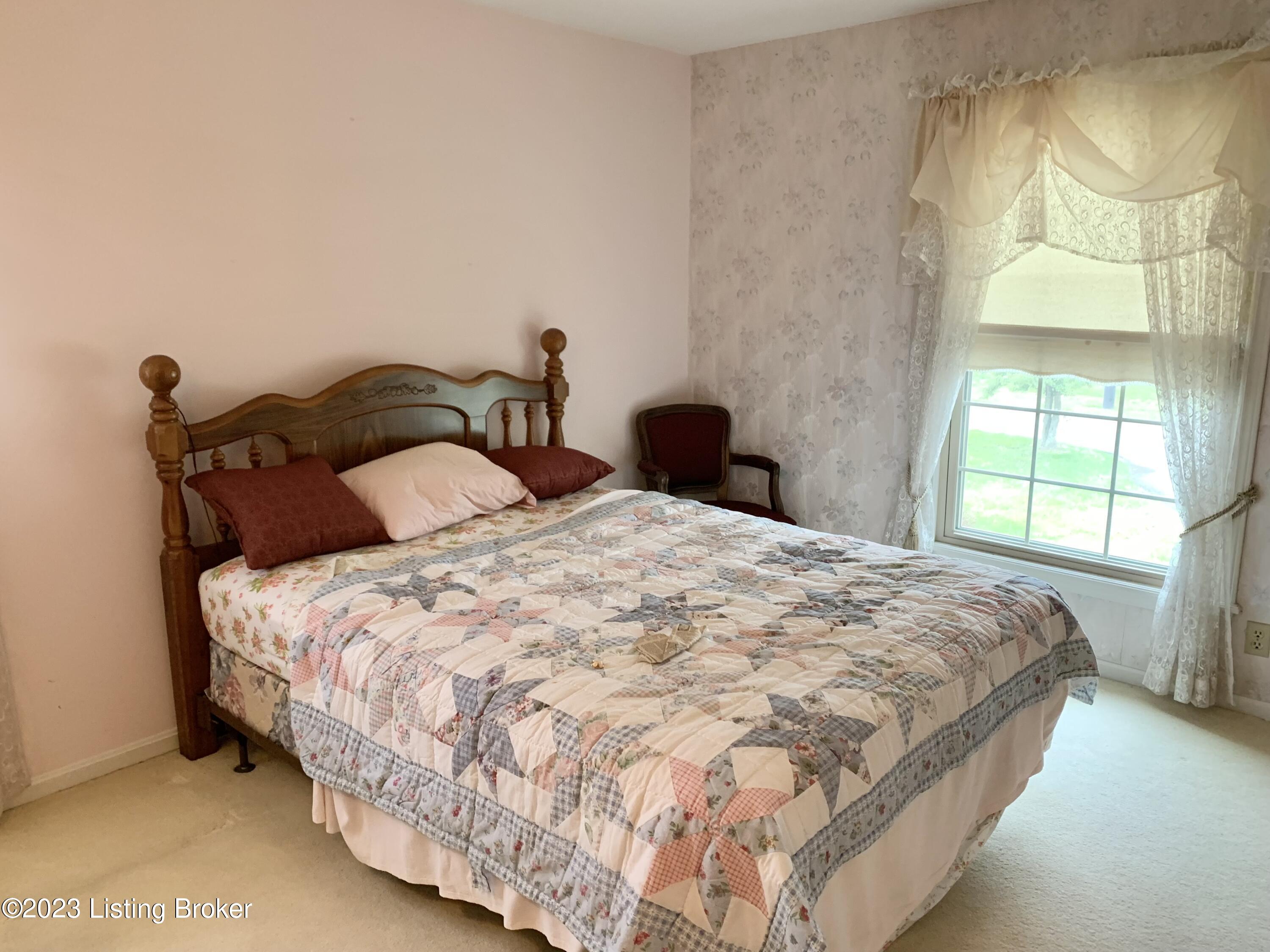 4403 Hobart Ct