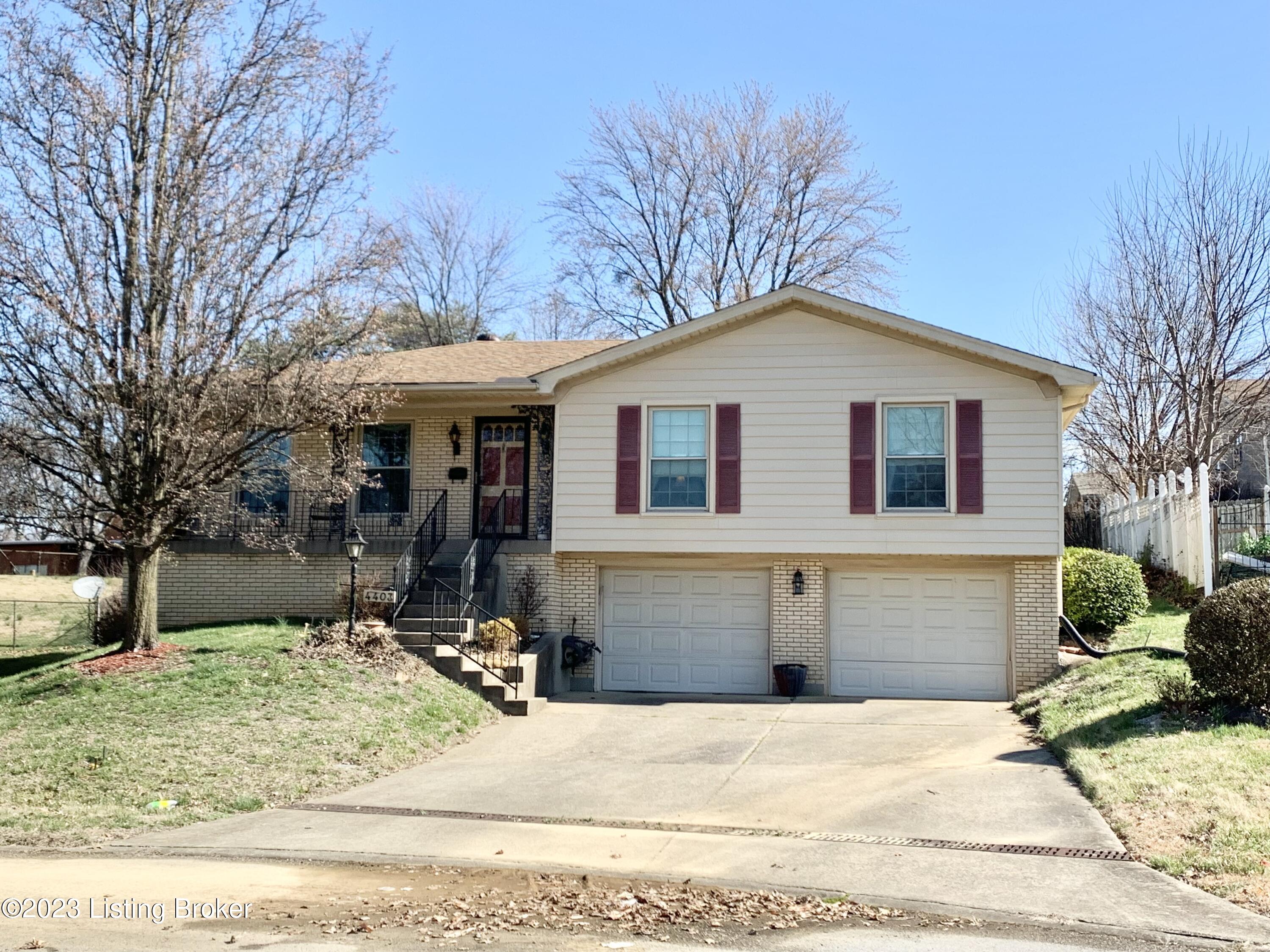 4403 Hobart Ct