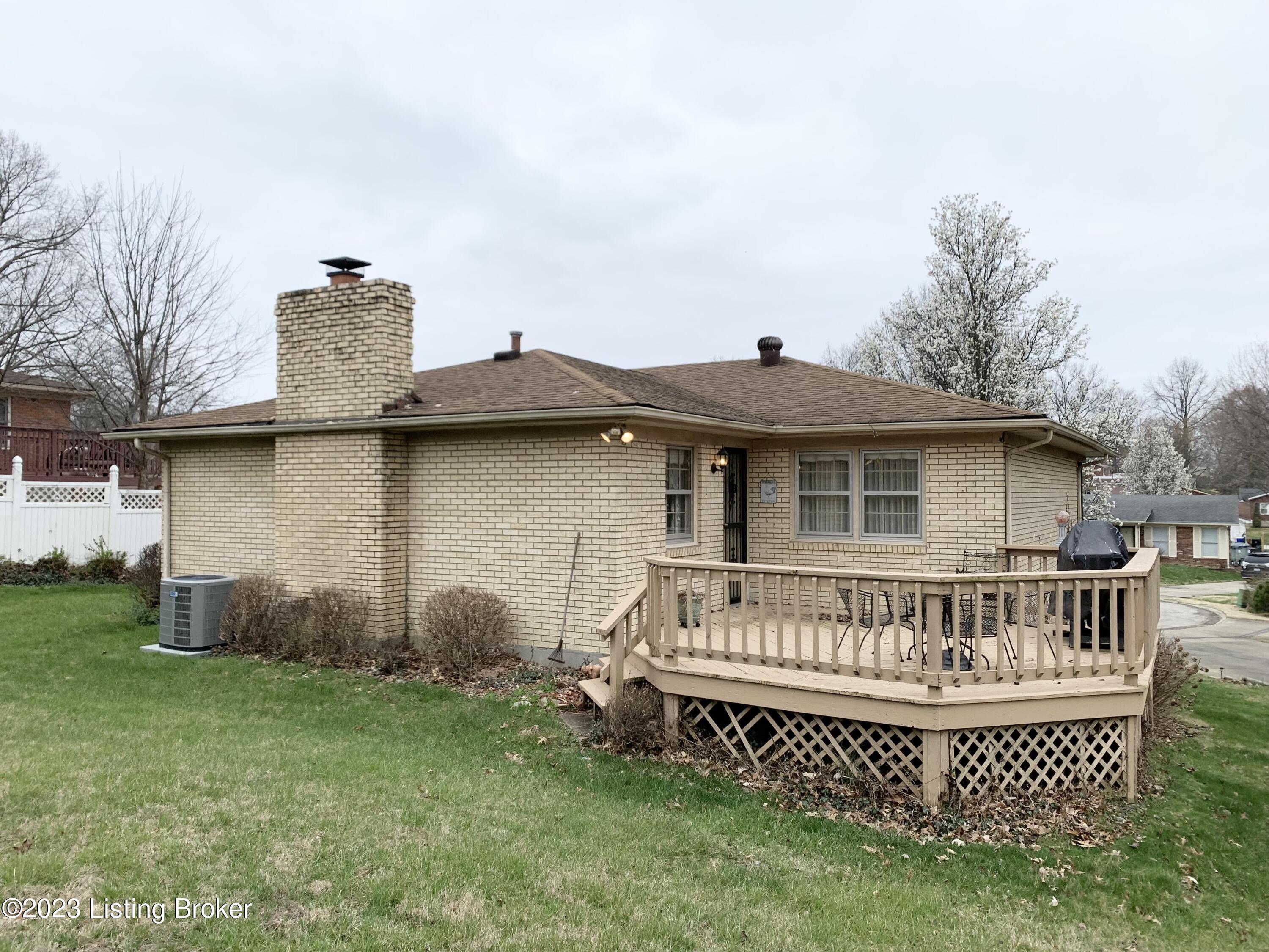 4403 Hobart Ct