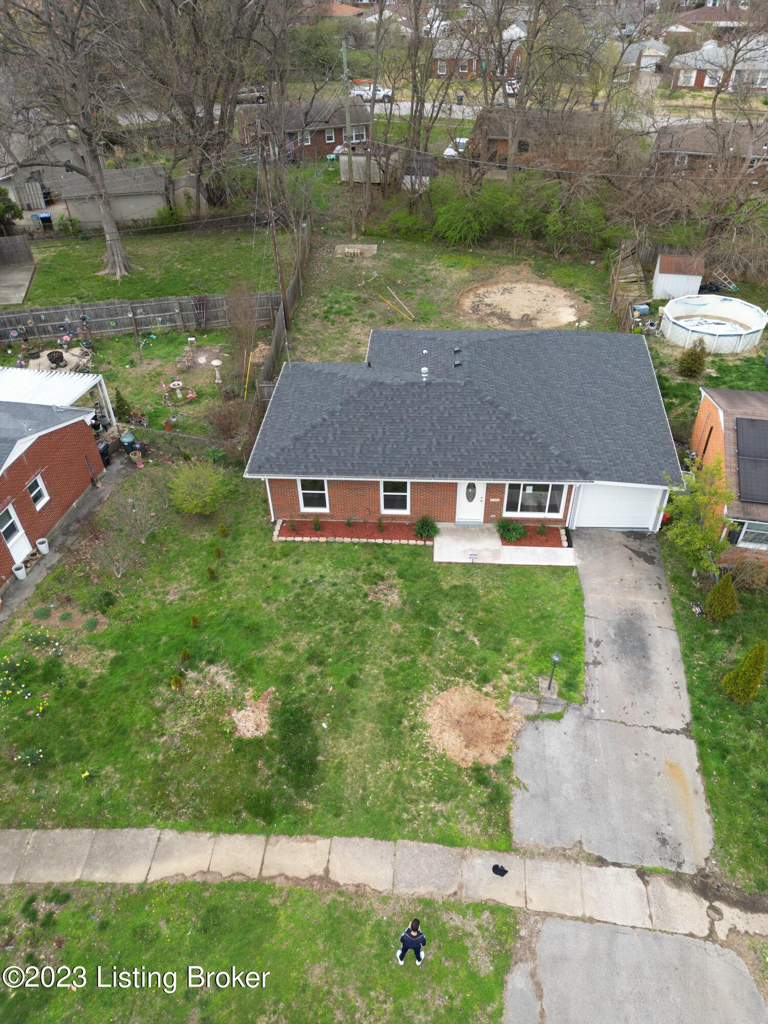 2235 Paris Dr