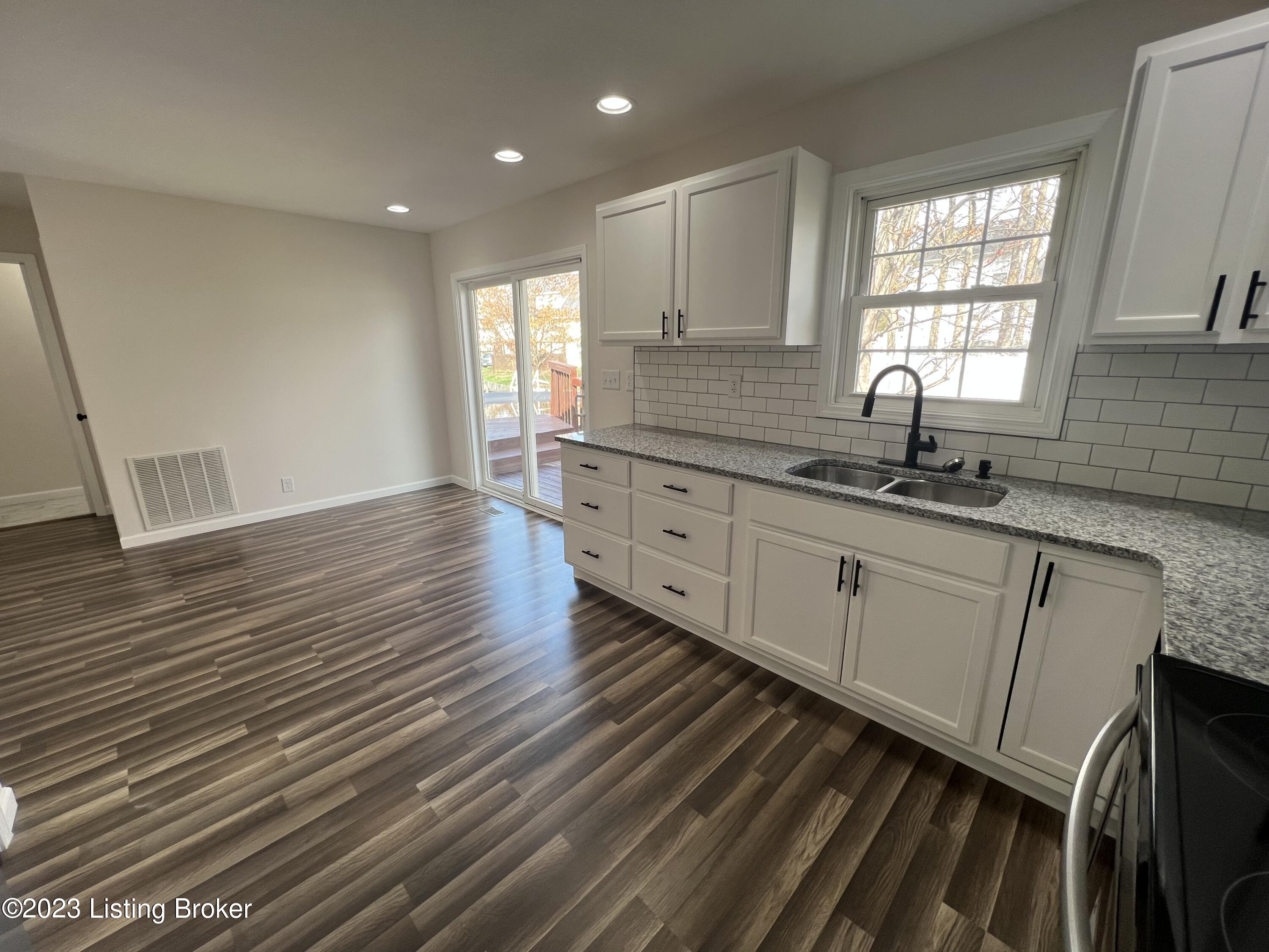 10307 Cooperwood Ct