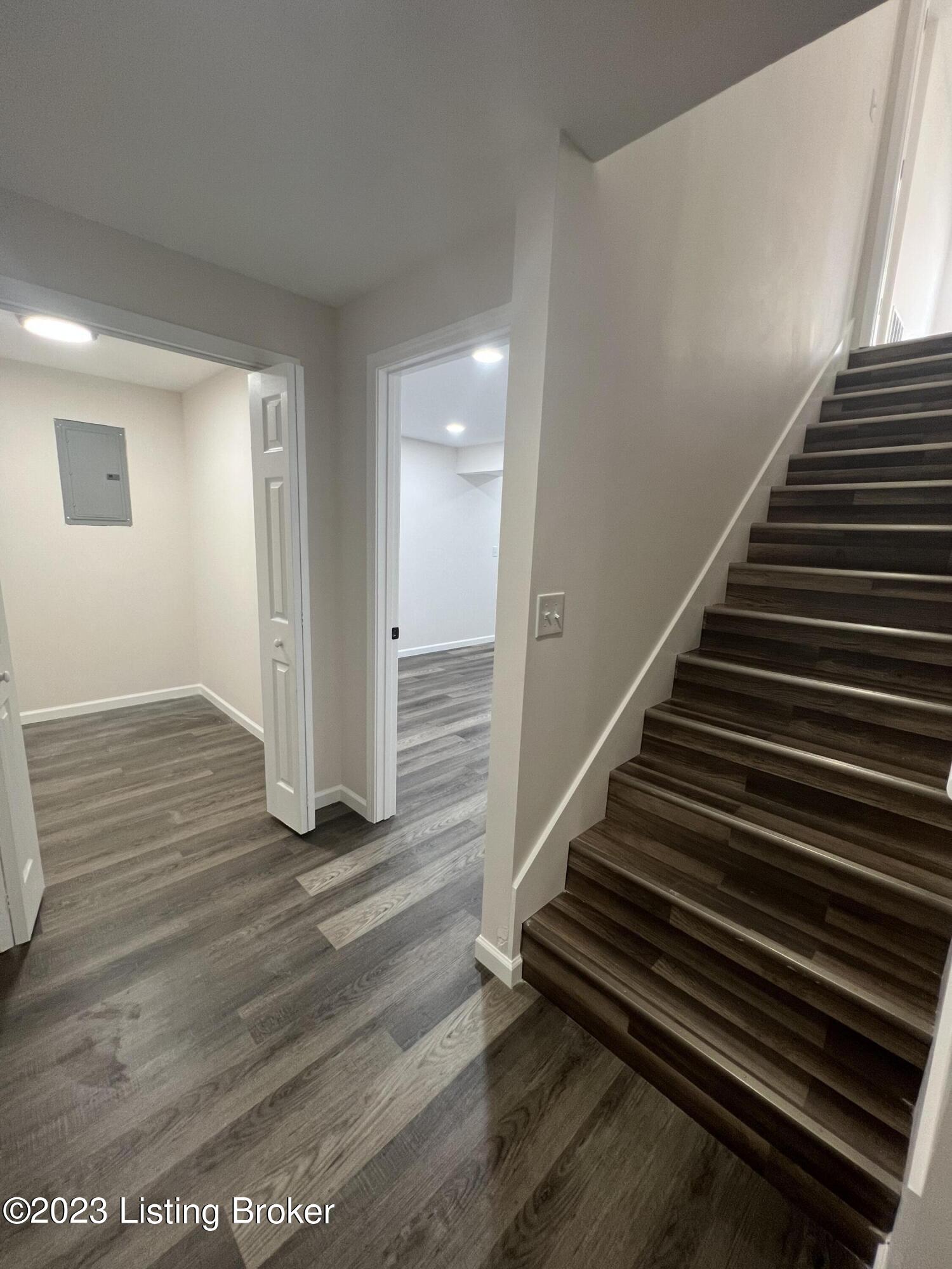 10307 Cooperwood Ct
