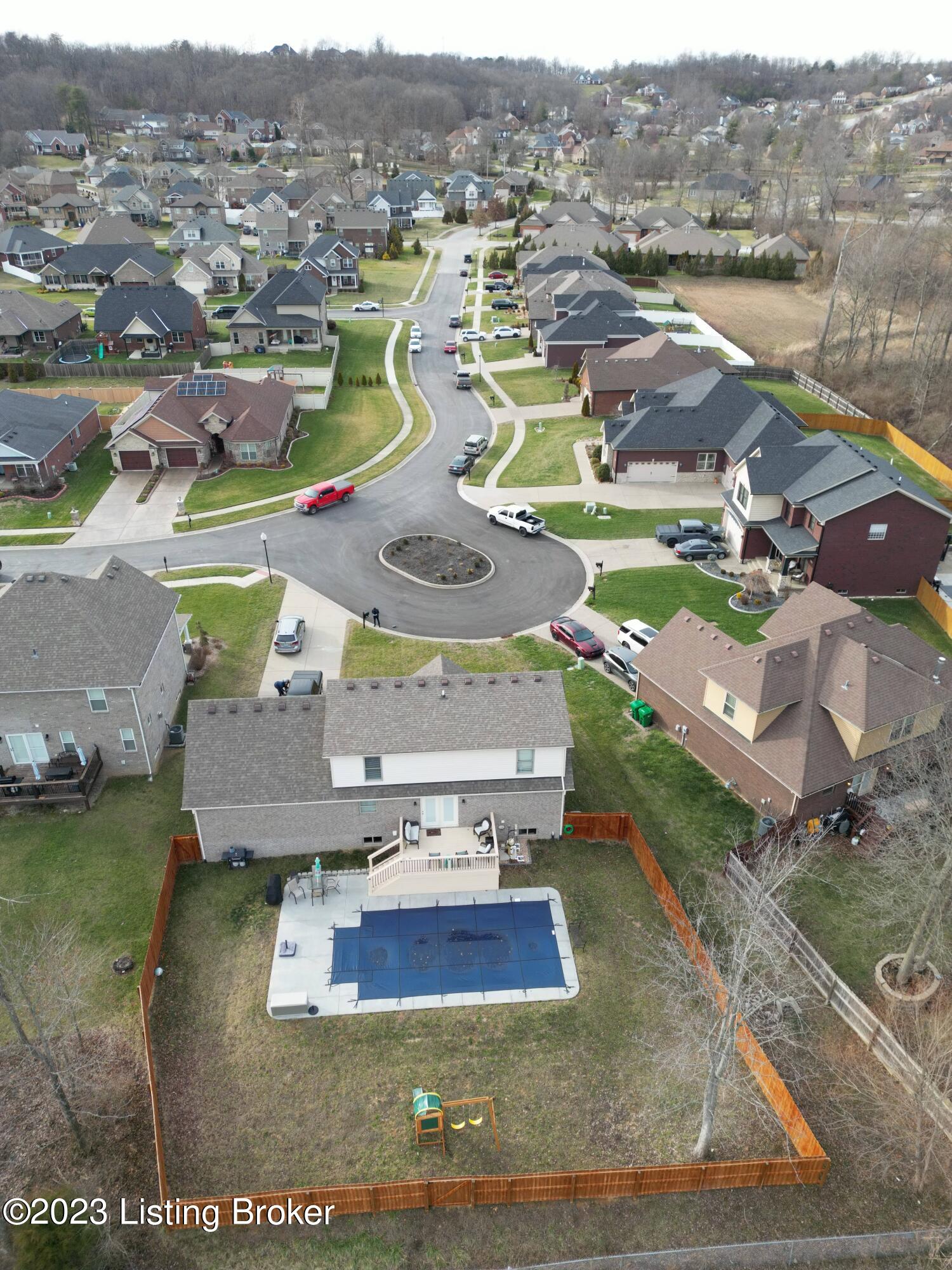 1415 Parkridge Pkwy