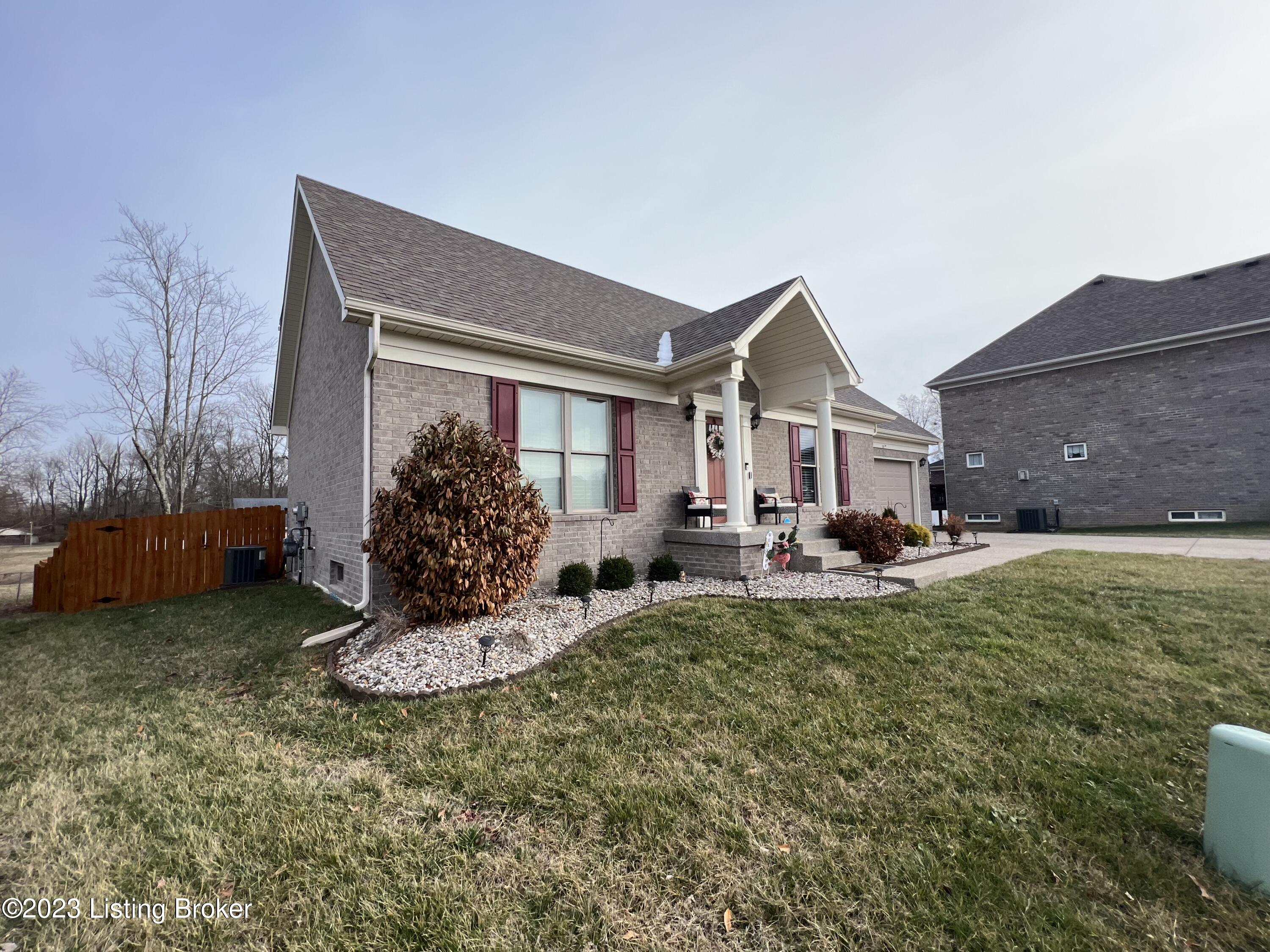 1415 Parkridge Pkwy