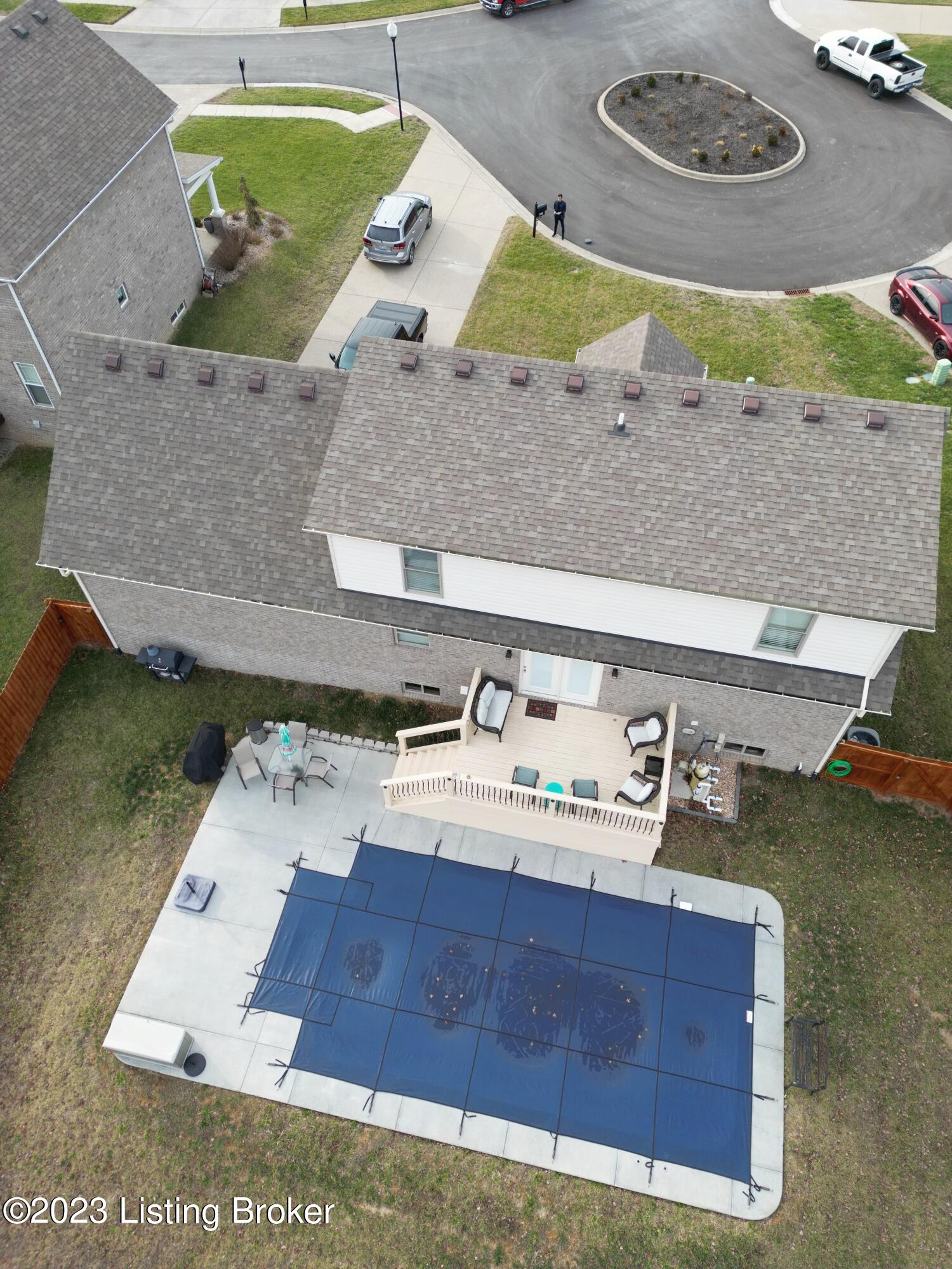 1415 Parkridge Pkwy