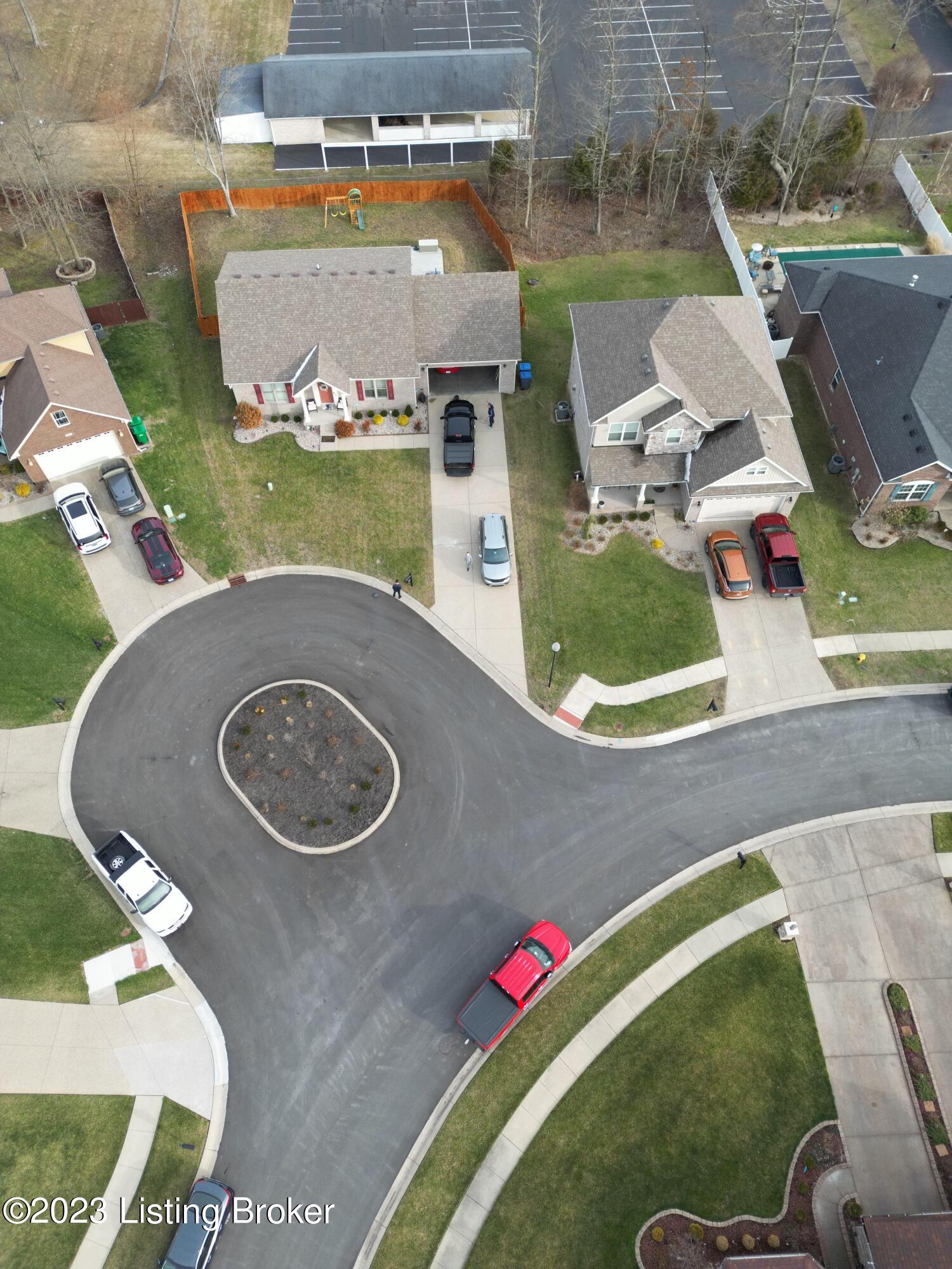 1415 Parkridge Pkwy