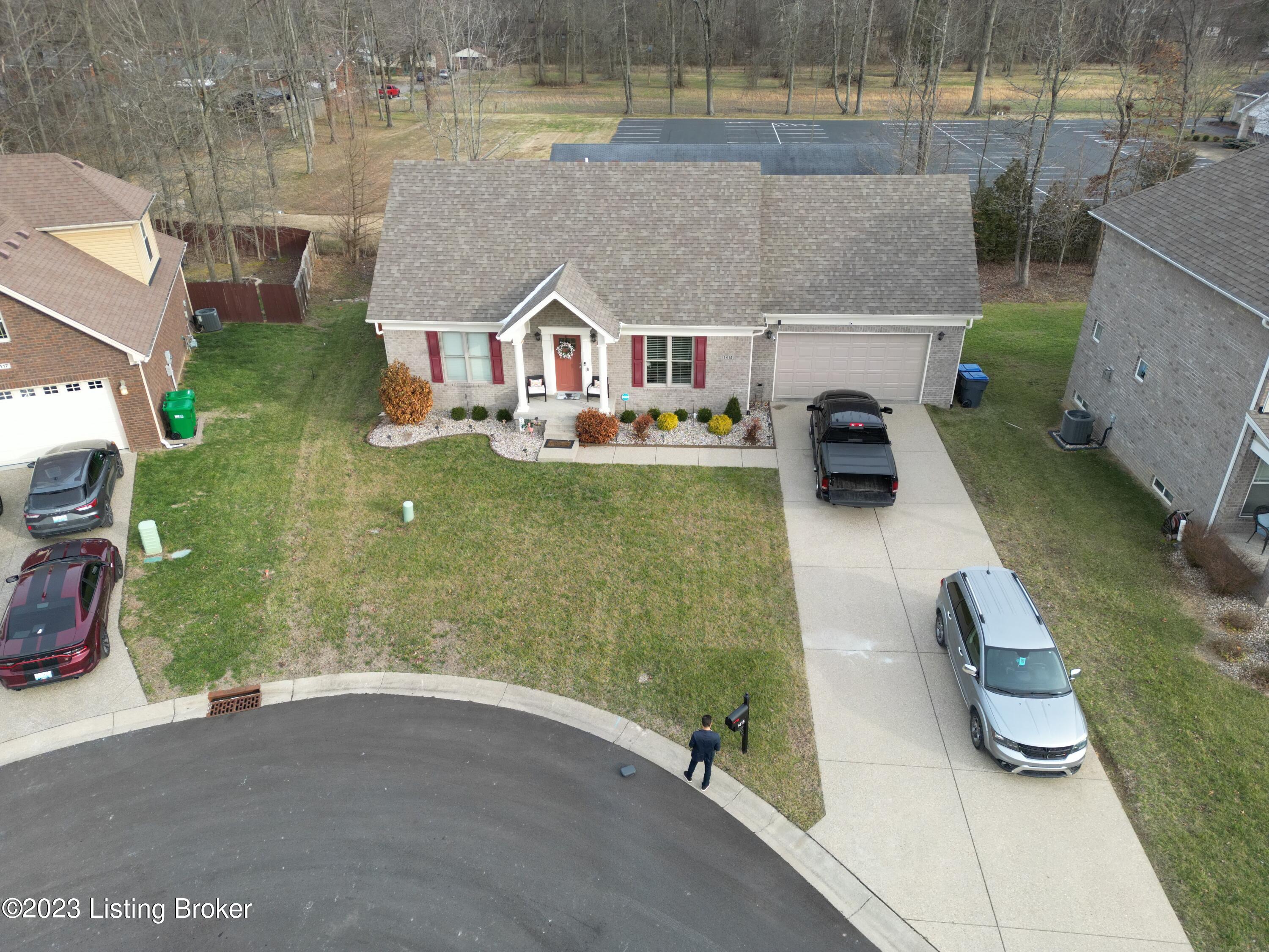 1415 Parkridge Pkwy