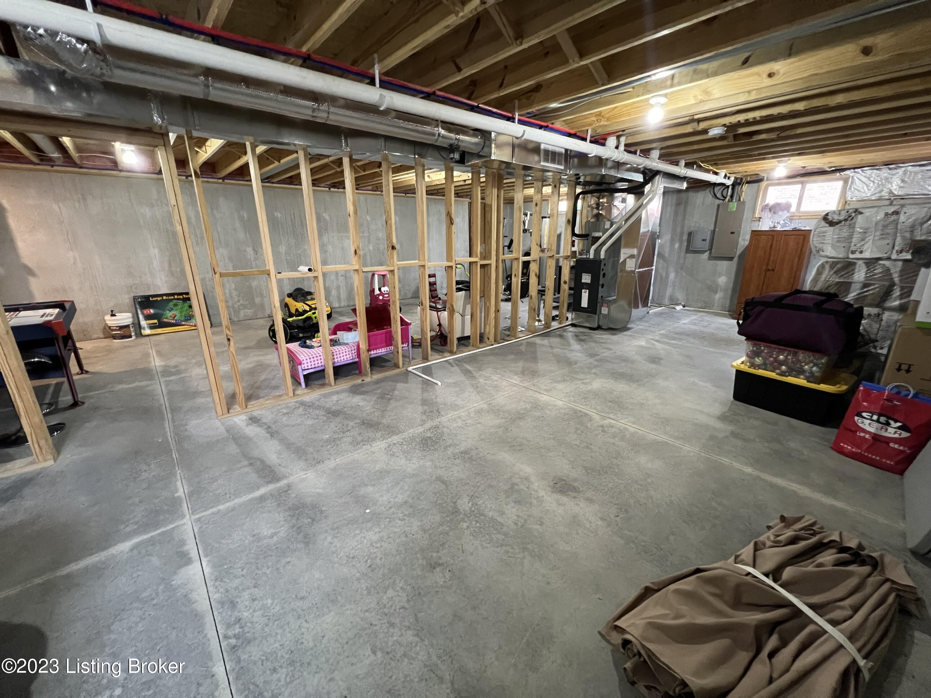 1415 Parkridge Pkwy