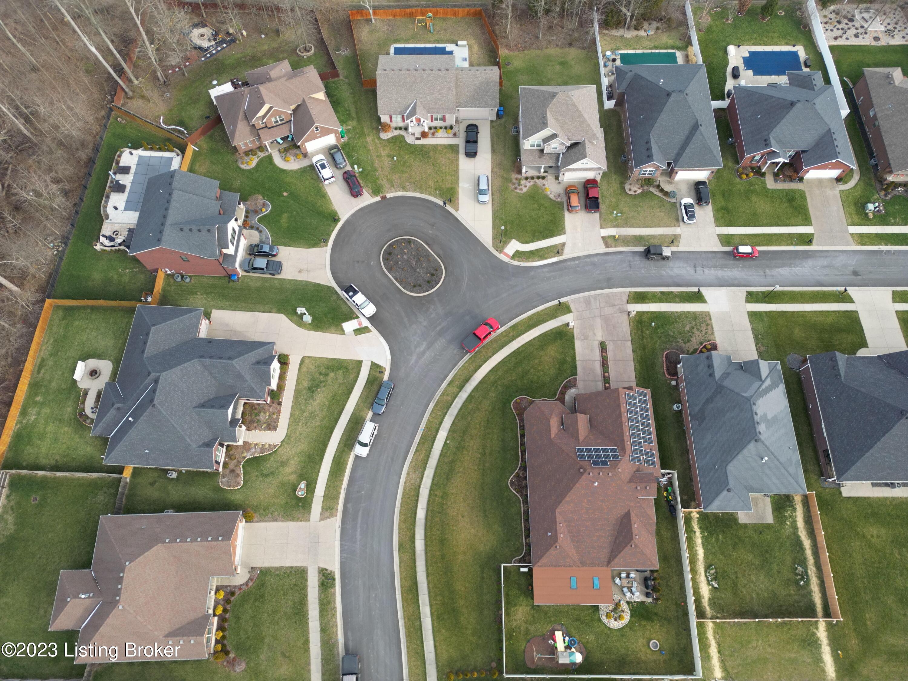 1415 Parkridge Pkwy