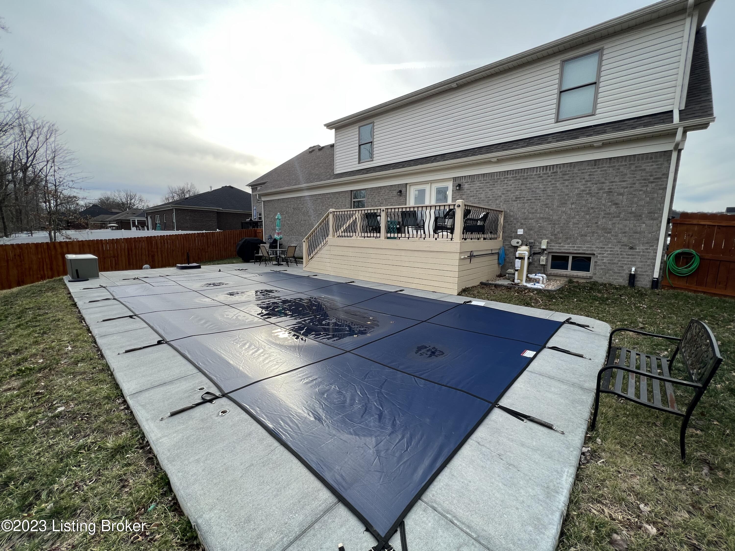 1415 Parkridge Pkwy