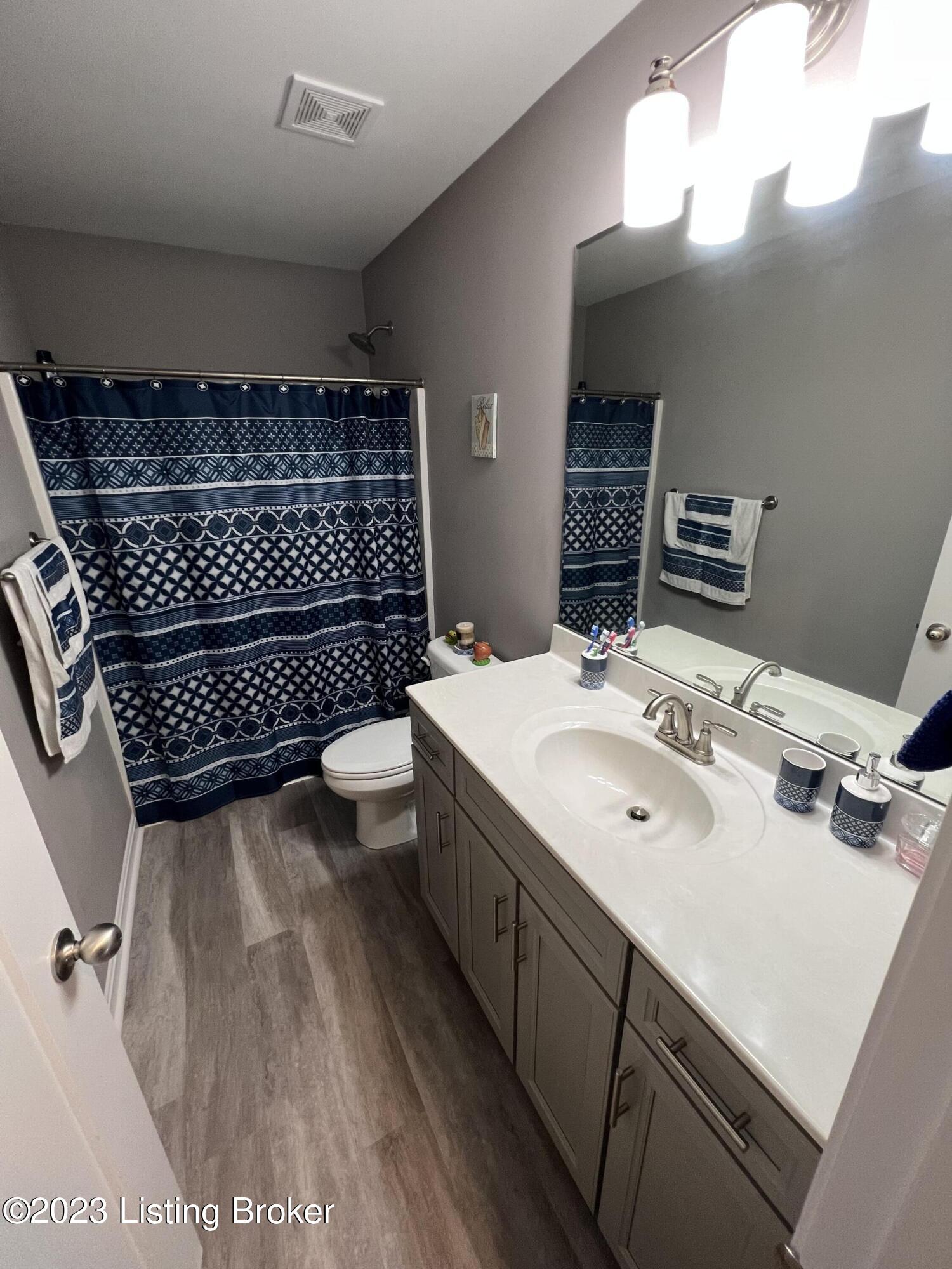 1415 Parkridge Pkwy