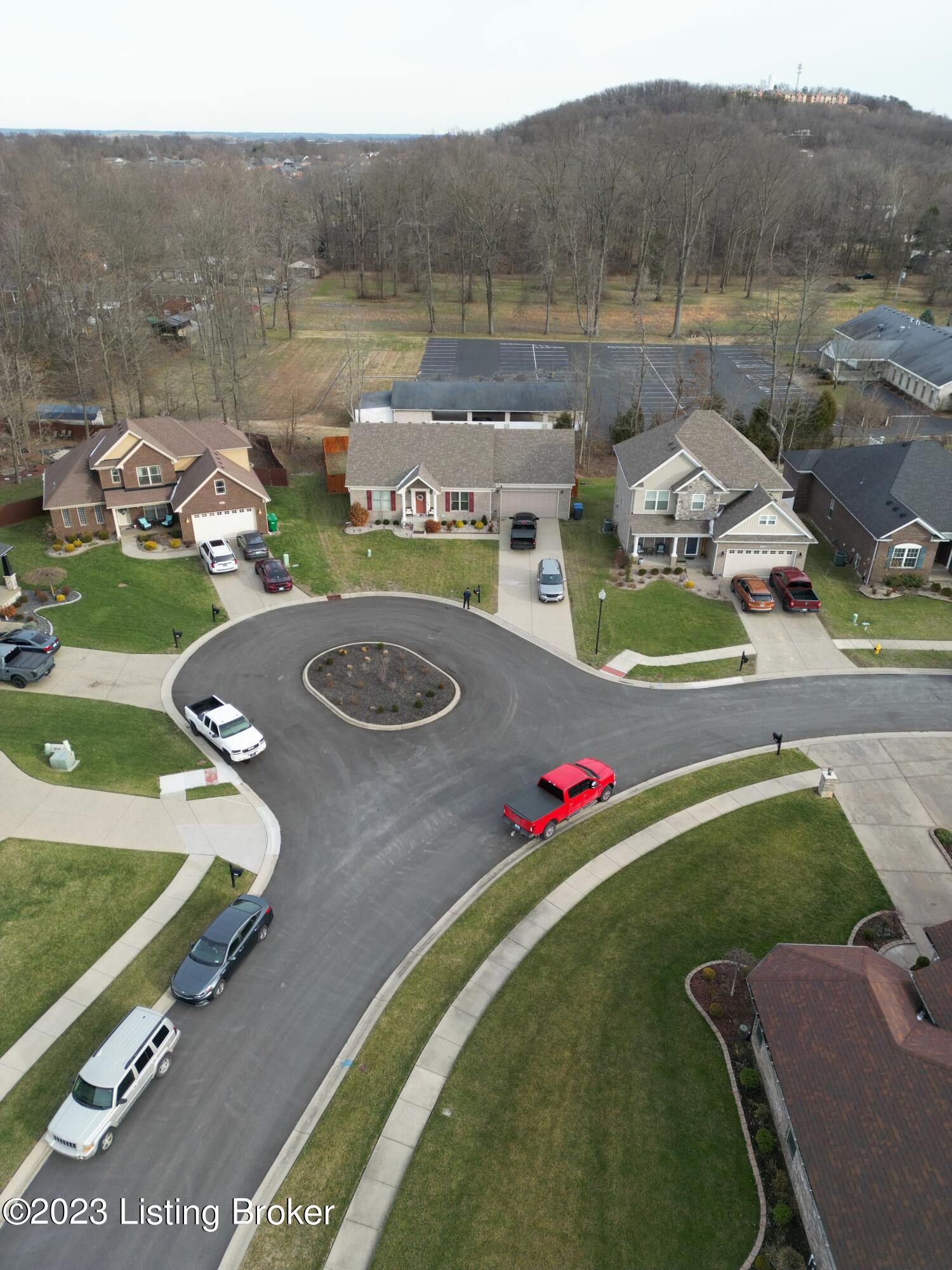 1415 Parkridge Pkwy