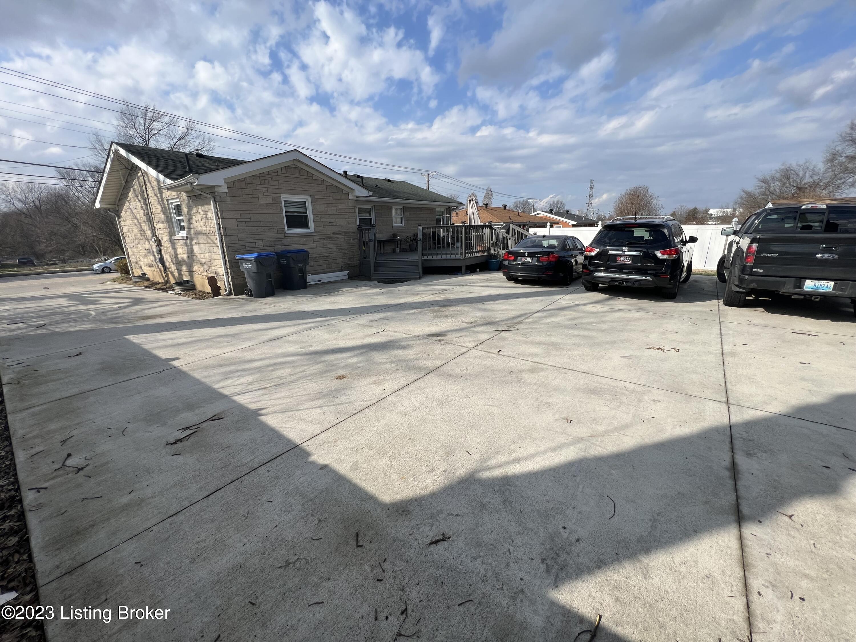 7015 Shepherdsville Rd