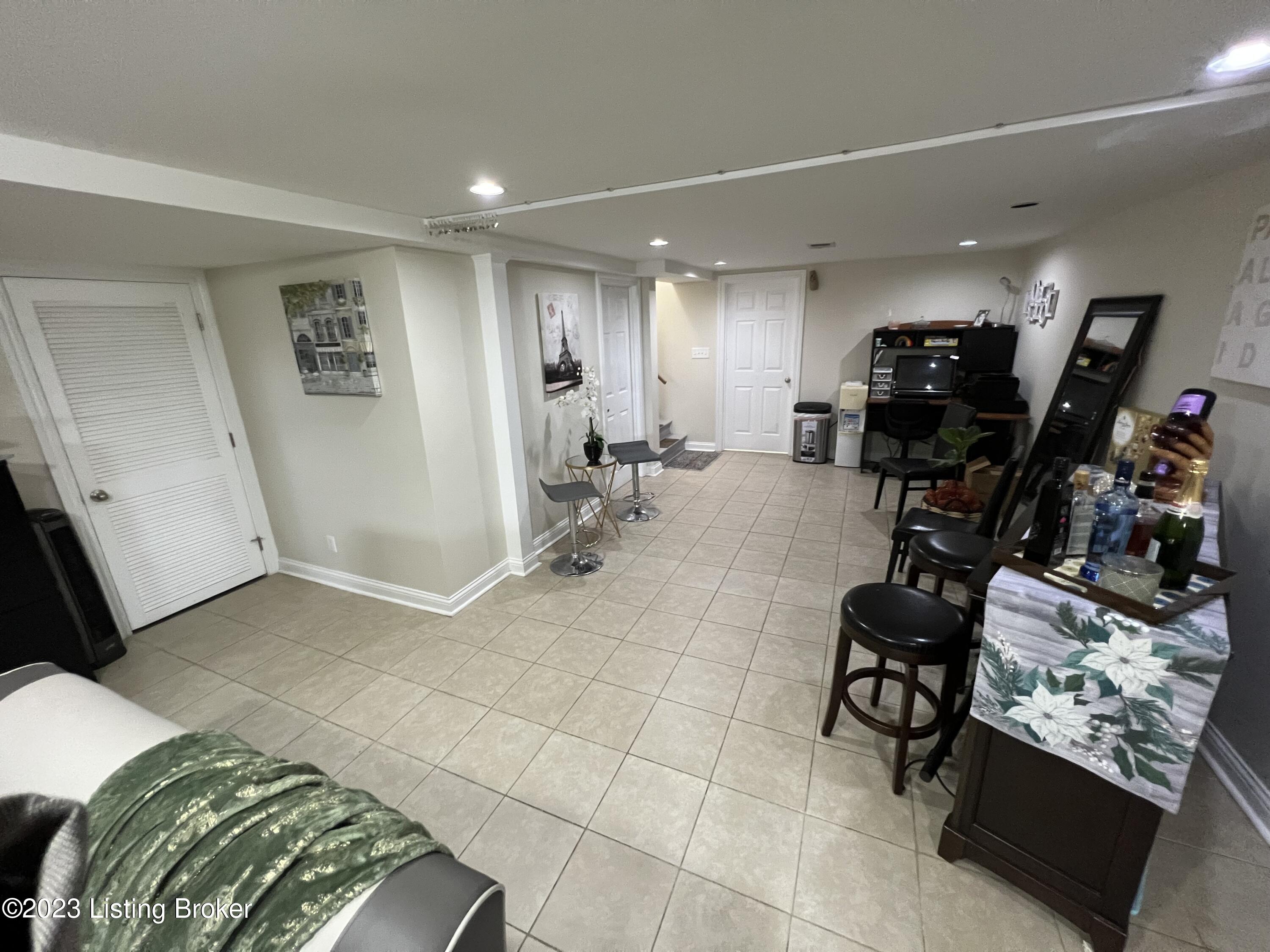 7015 Shepherdsville Rd