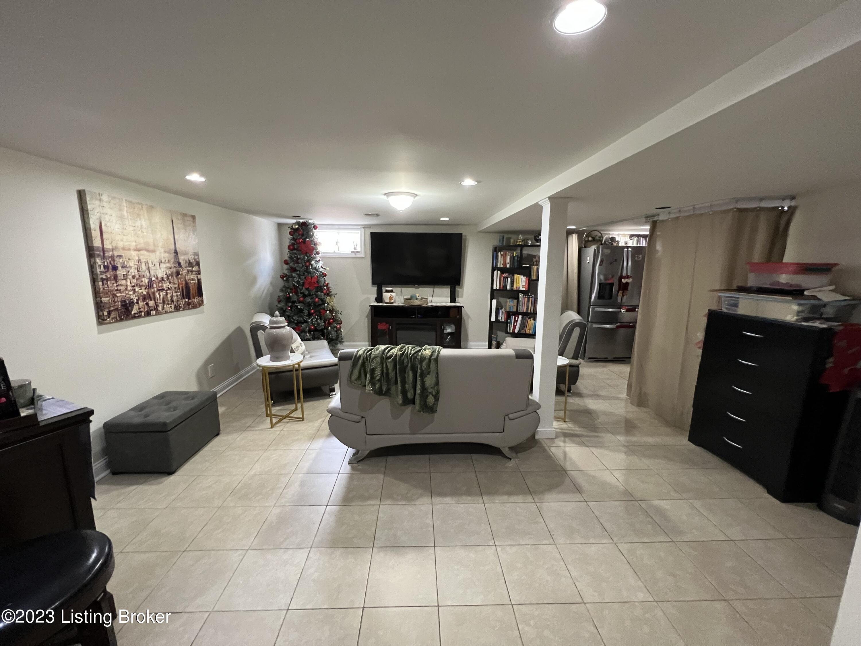7015 Shepherdsville Rd